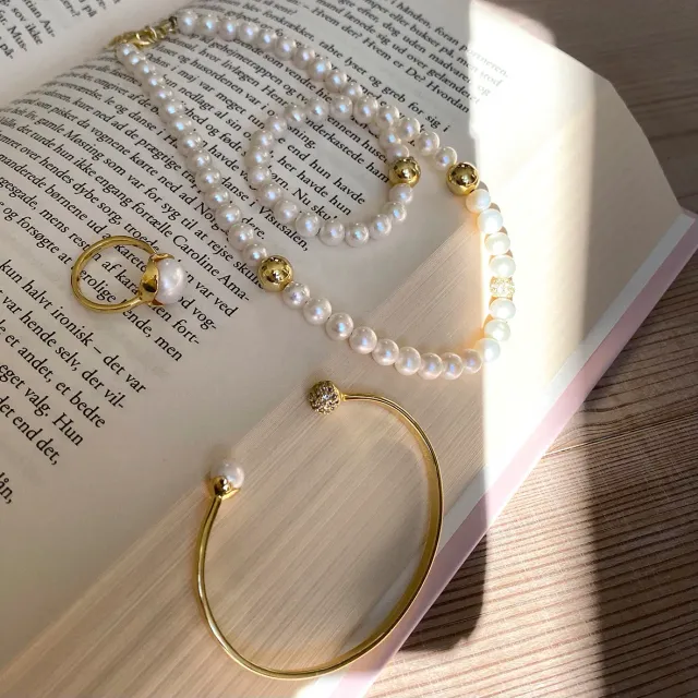 Bykjaergaard Glory armbånd forgyldt perle topas