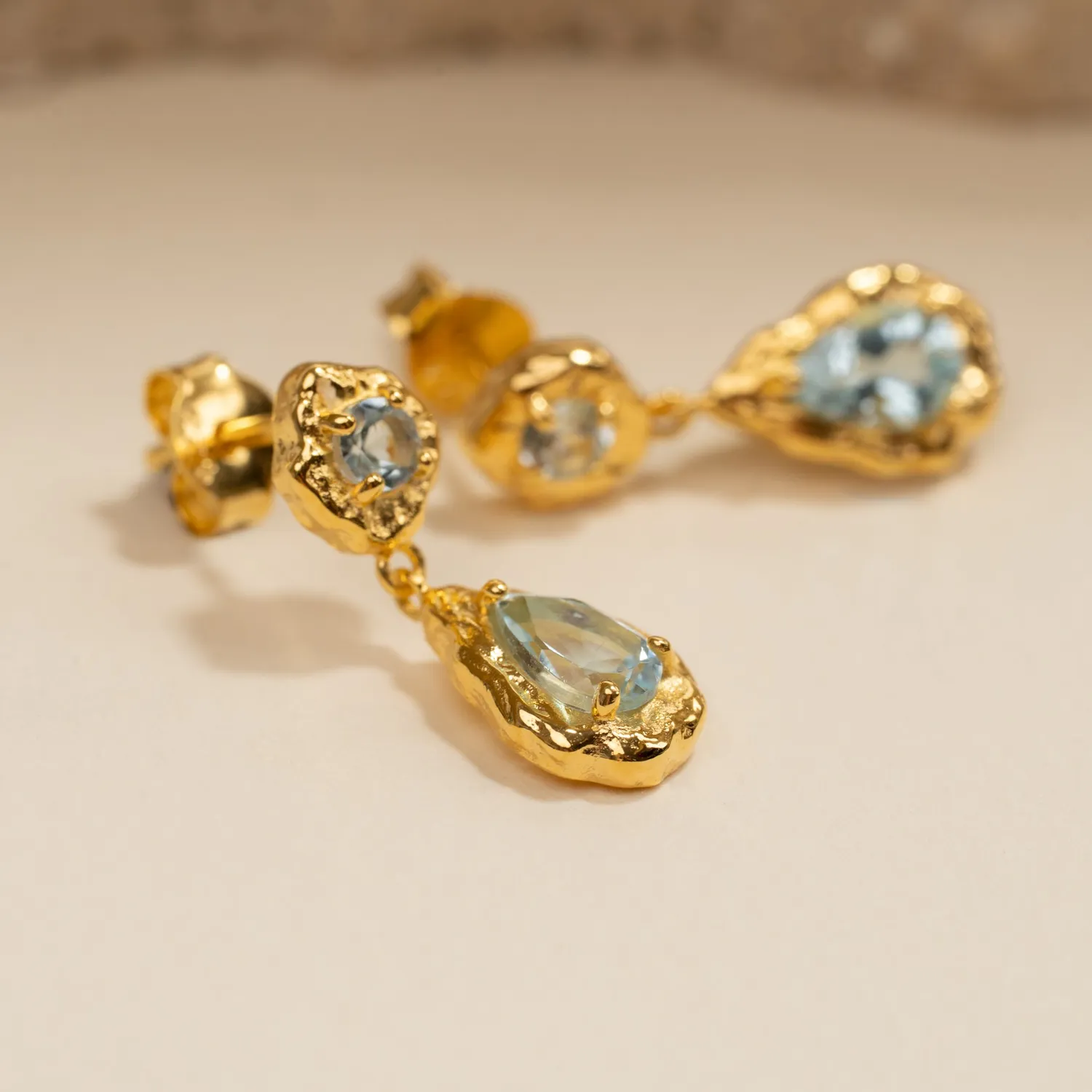 Sisi Copenhagen Emilia Blue Topaz øreringe forgyldt par