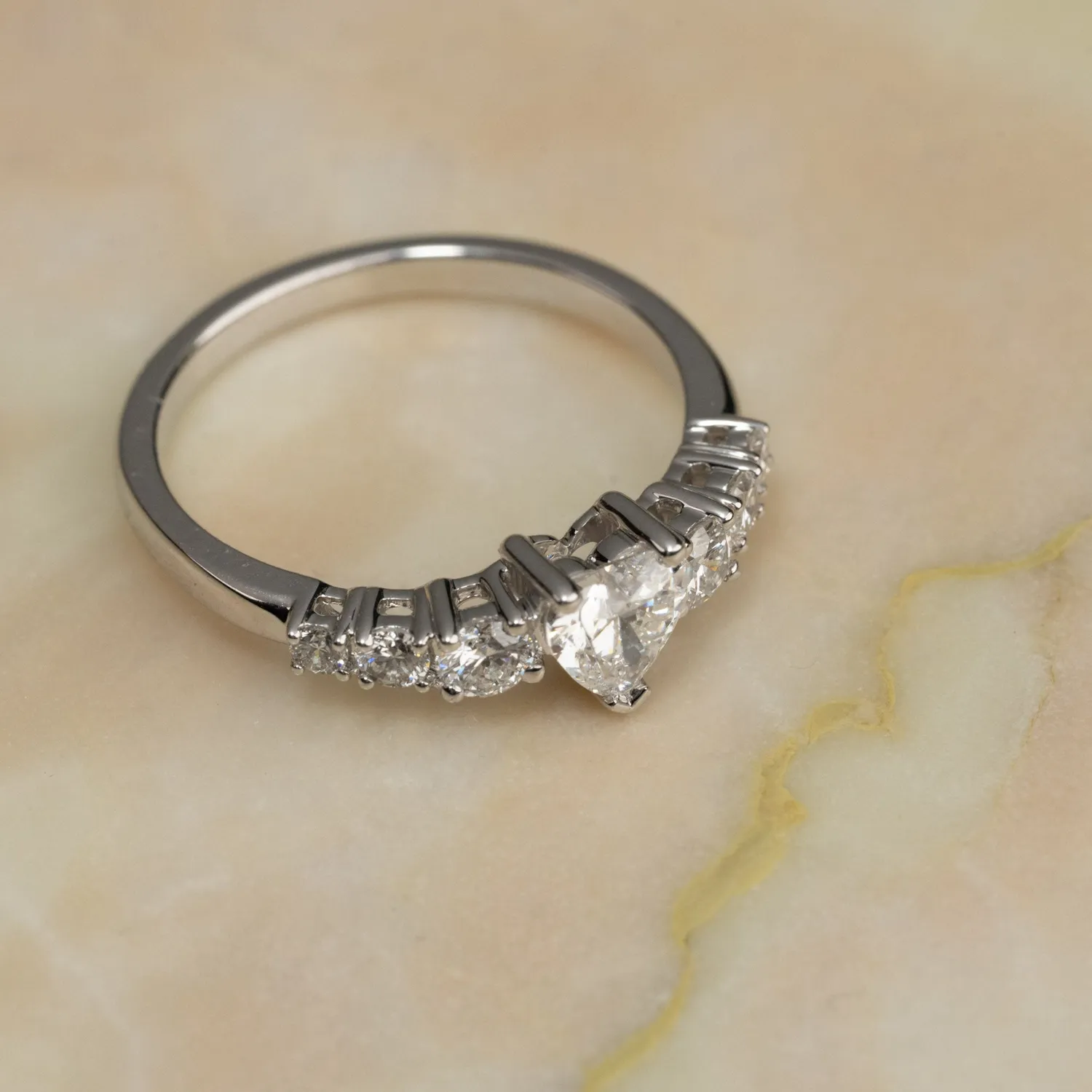 Sisi Copenhagen Seven-Stone Heart diamantring 0,75ct hvid 14kt