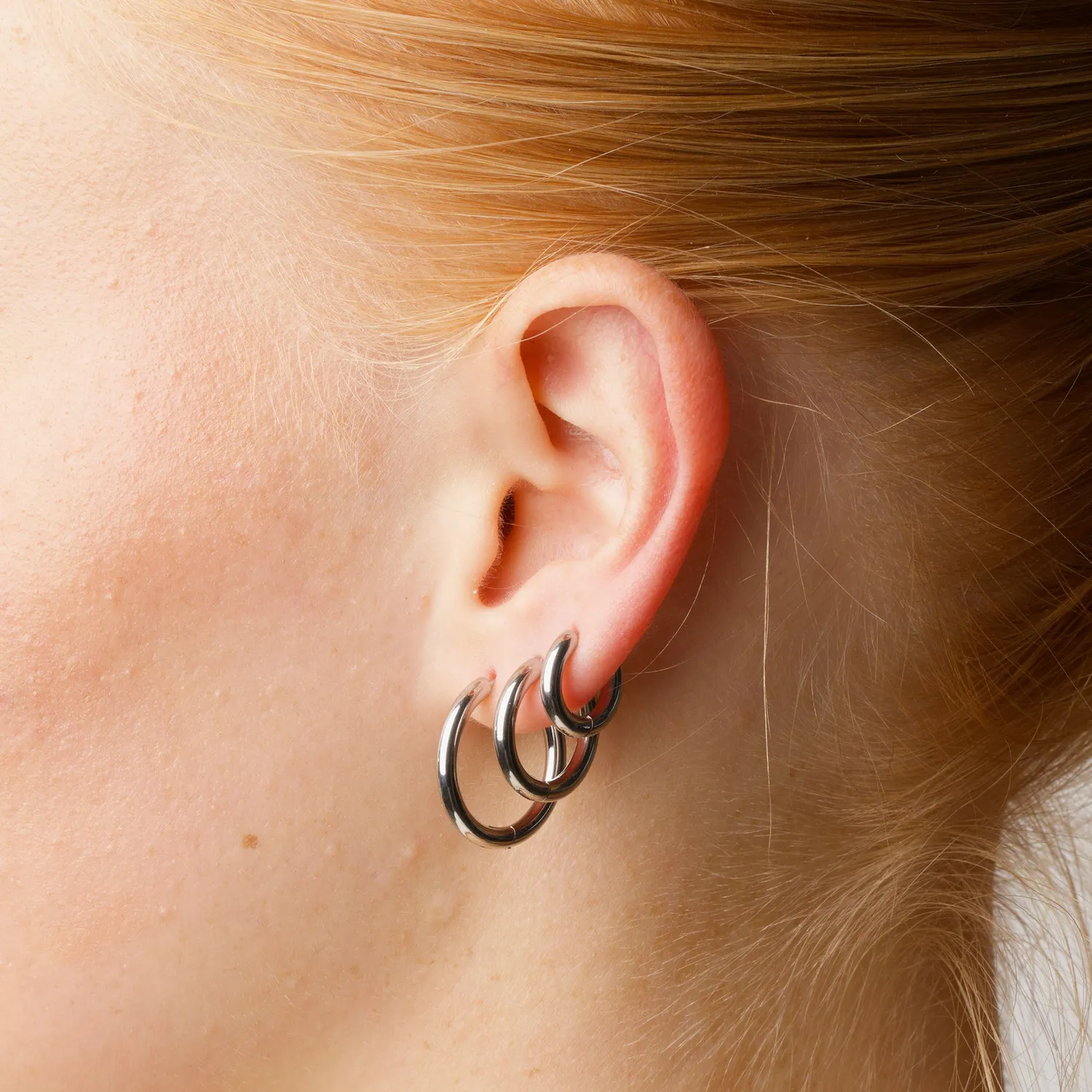 TIMI OF SWEDEN Hollie 13mm hoop øreringe rustfrit stål