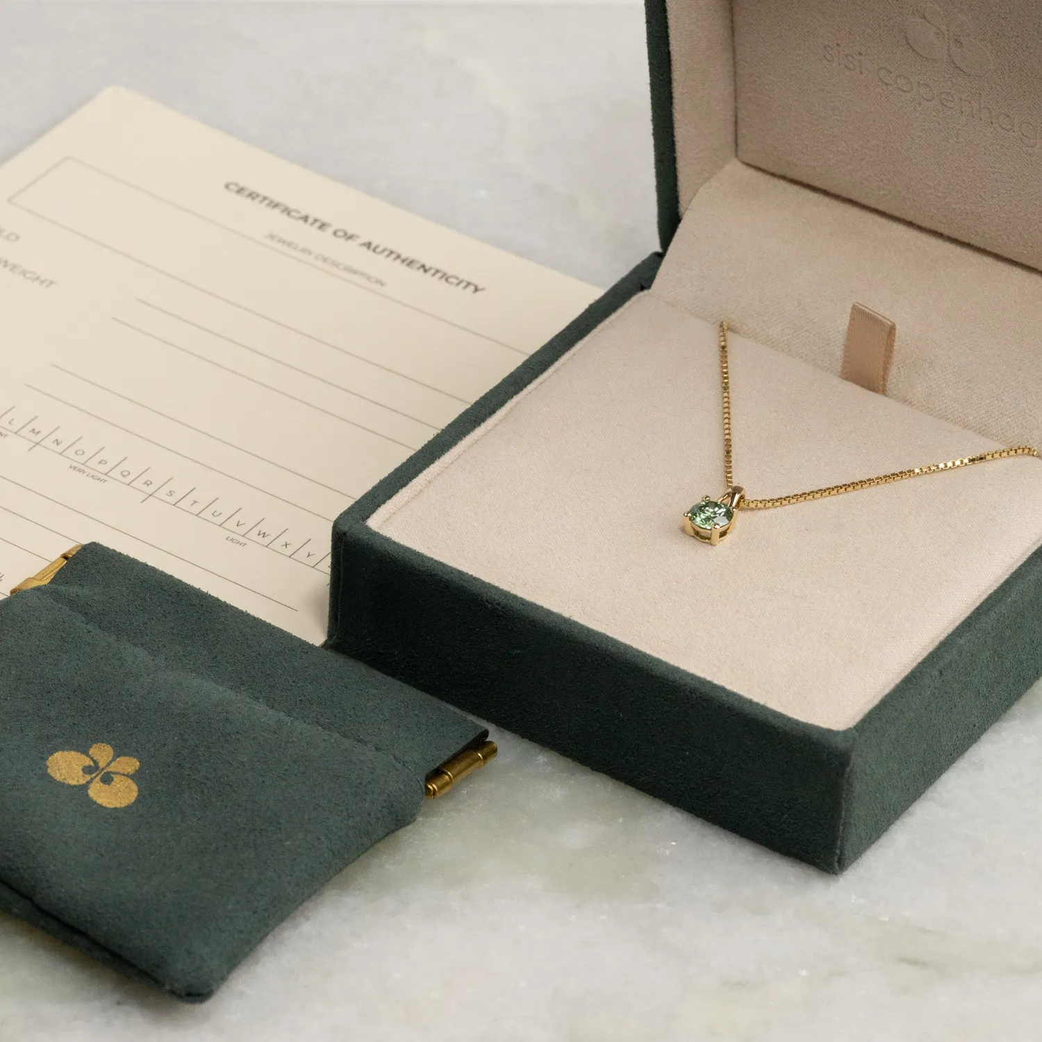 Sisi Copenhagen Prong Solitaire vedhæng 0,75 ct grøn guld