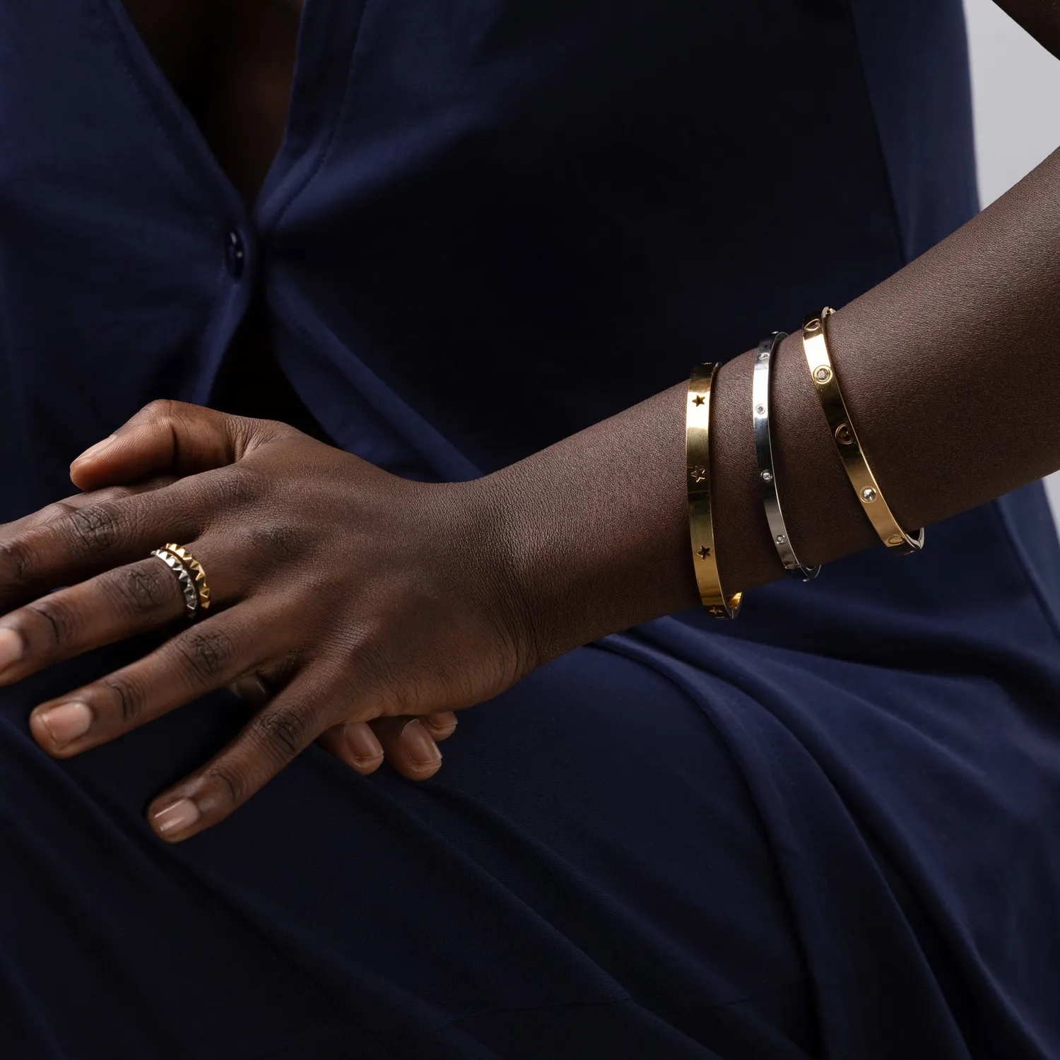 TIMI OF SWEDEN Gia armring hjerte krystal guld 60 mm