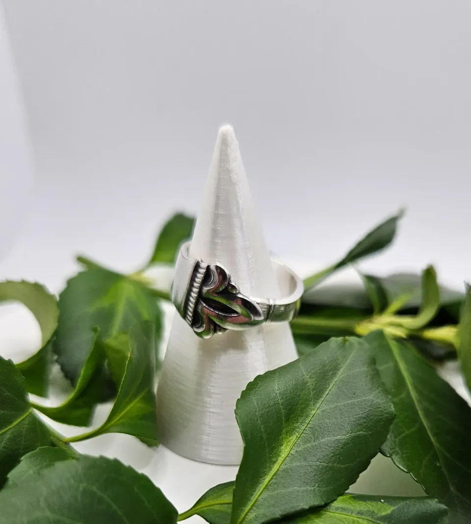 Lene Emanuel Fransk Lilje ring upcyclet