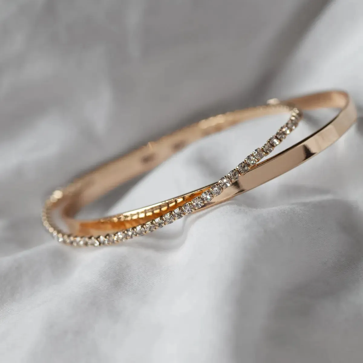 TIMI OF SWEDEN Essential armring armbånd guld justerbar