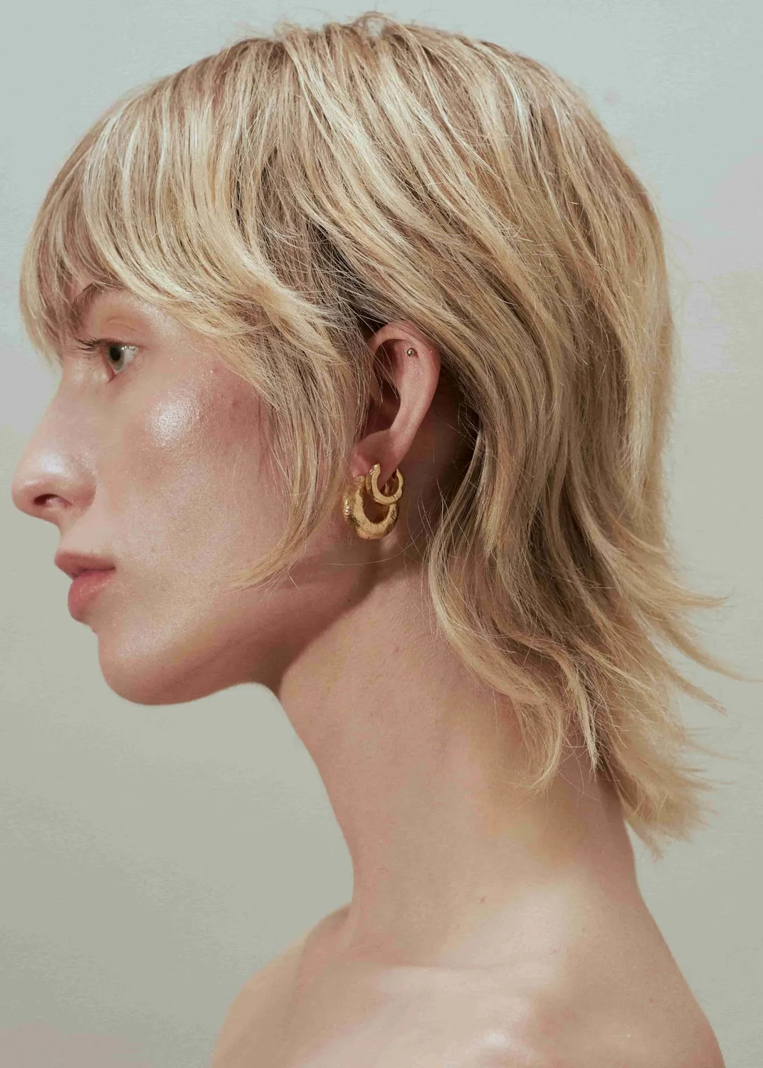 Wos UP Gunvor øreringe guld matte hoops
