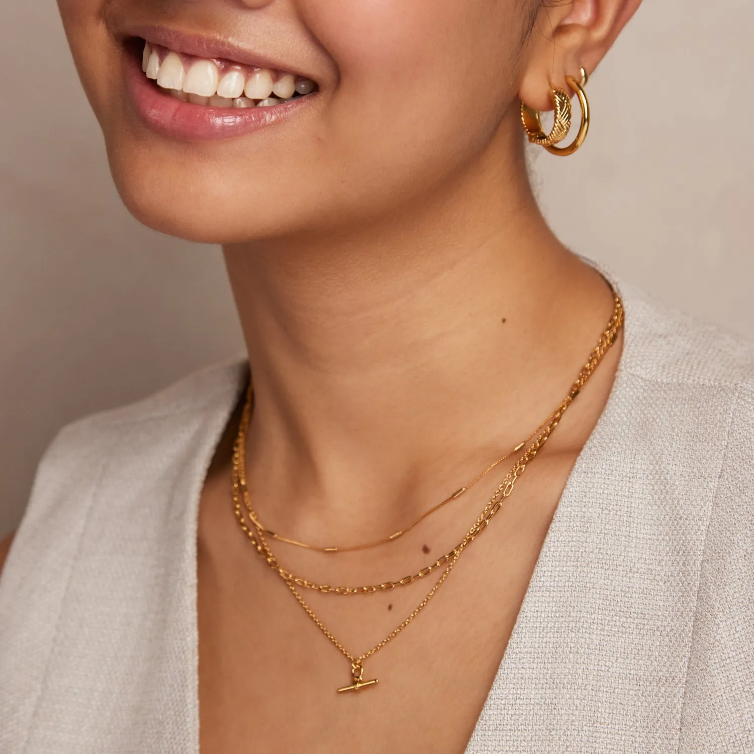 Orelia Dainty T-Bar 3-Row halskæde guld