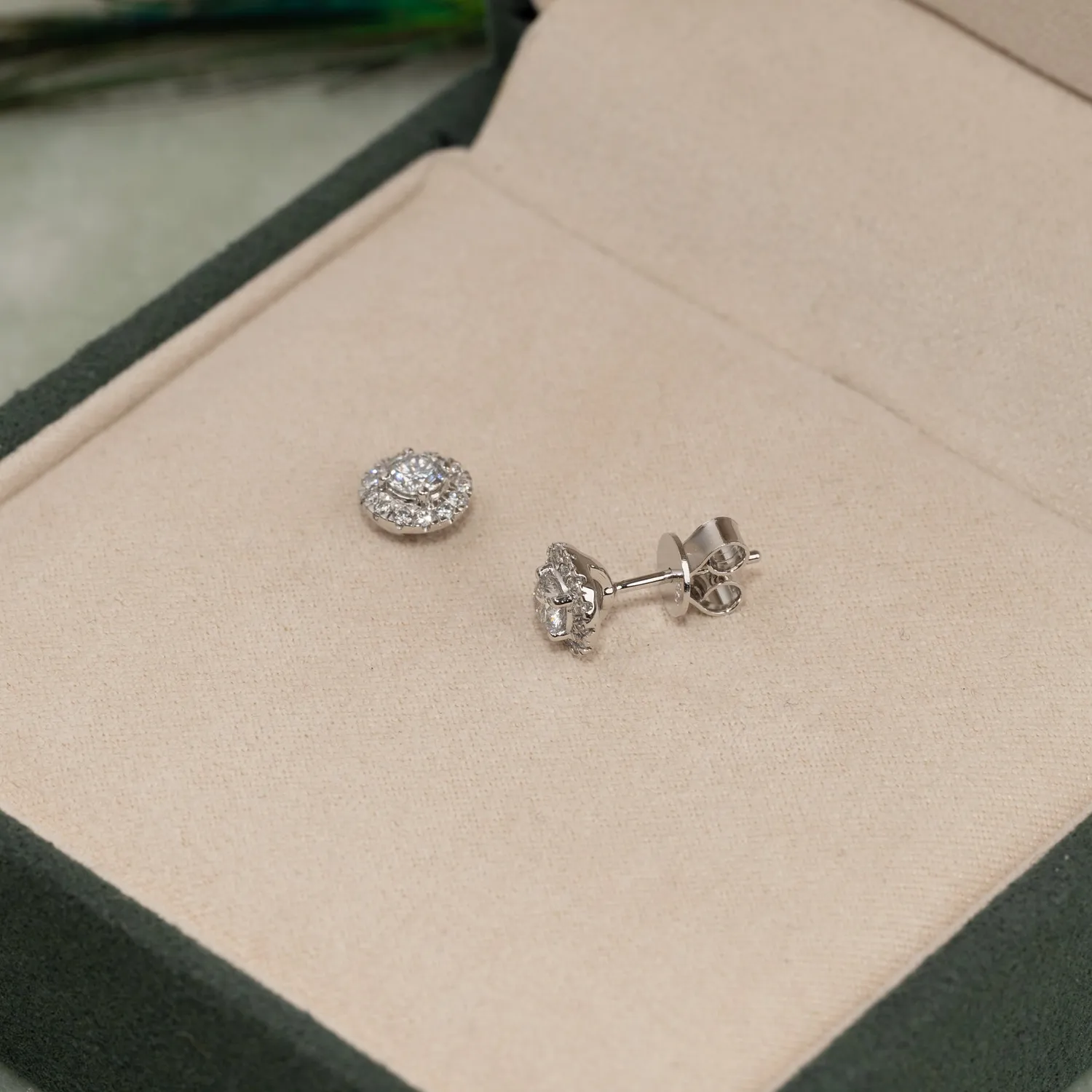 Sisi Copenhagen Halo Lab-Diamond ørestikker hvidguld 0,65 ct
