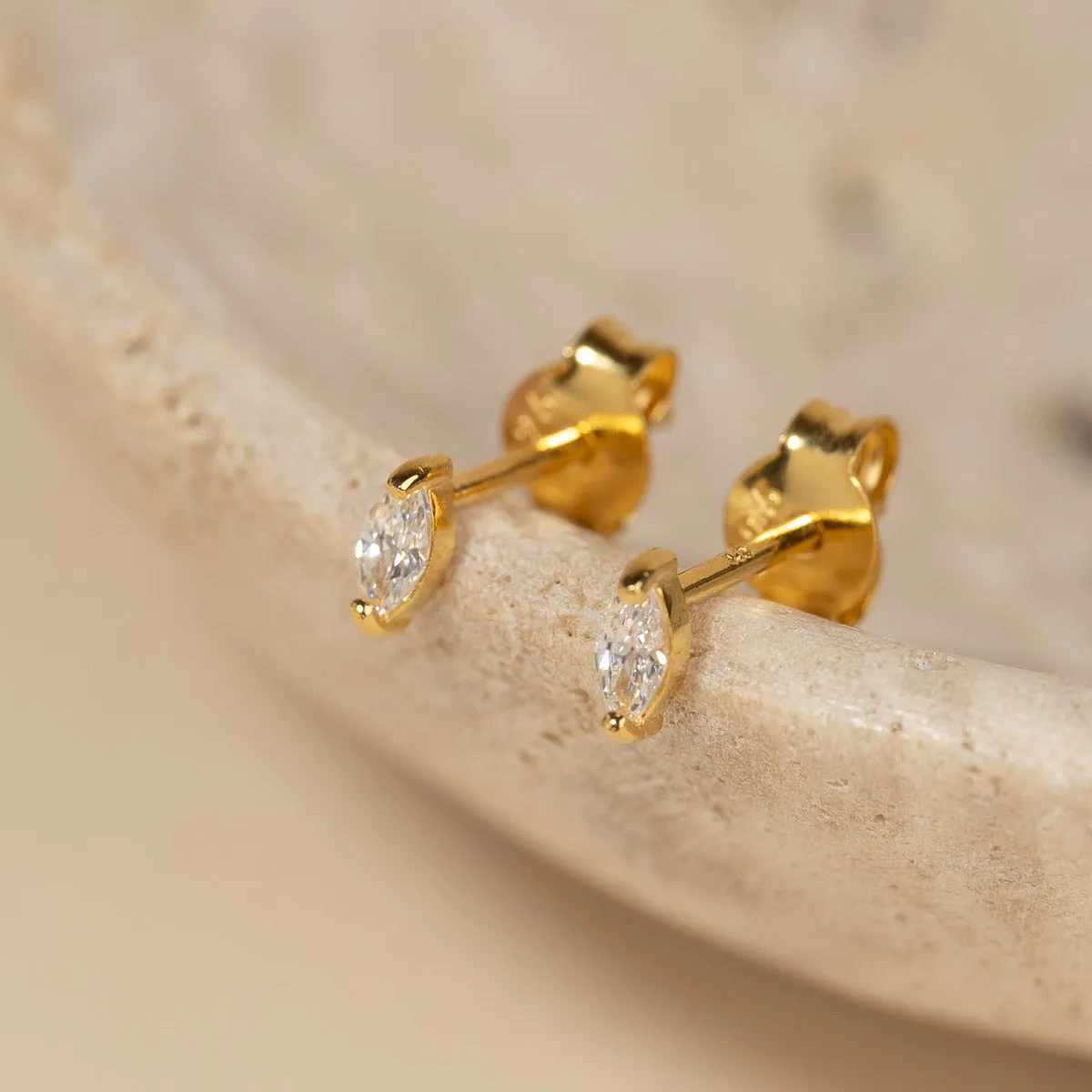 Sisi Copenhagen Feline Crystal ørestikker forgyldt zirkonia