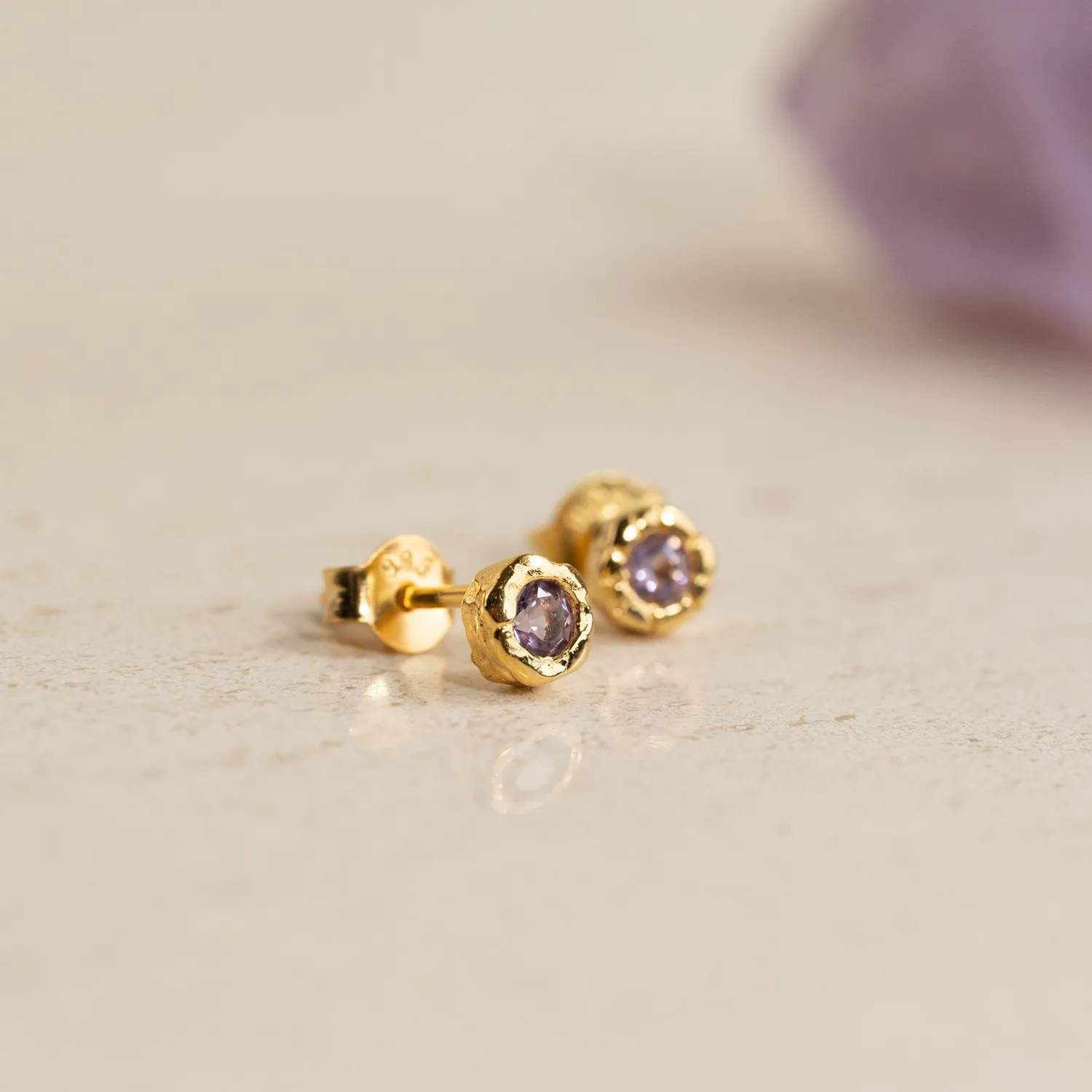 Sisi Copenhagen Selene Purple Amethyst ørestikker forgyldt 1 par