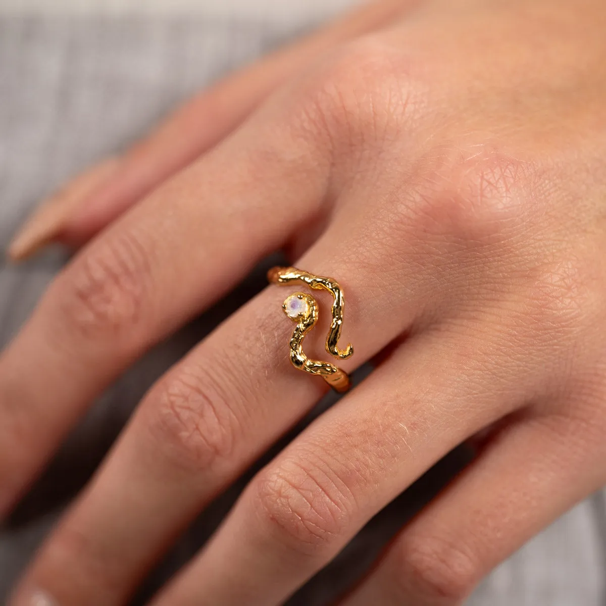 Sisi Copenhagen Emilia Moonstone ring forgyldt månesten