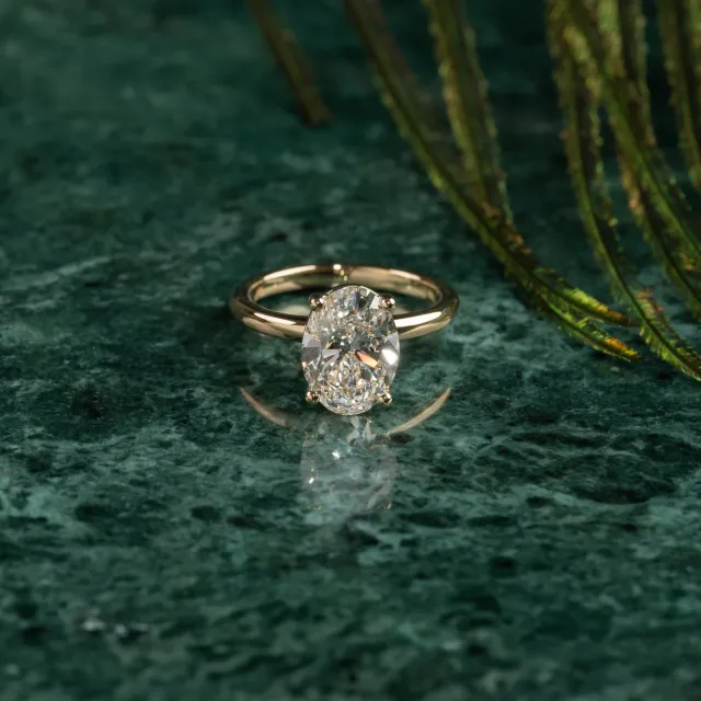 Sisi Copenhagen Solitaire Oval-Cut lab-diamantring 14 kt guld 1,0 ct