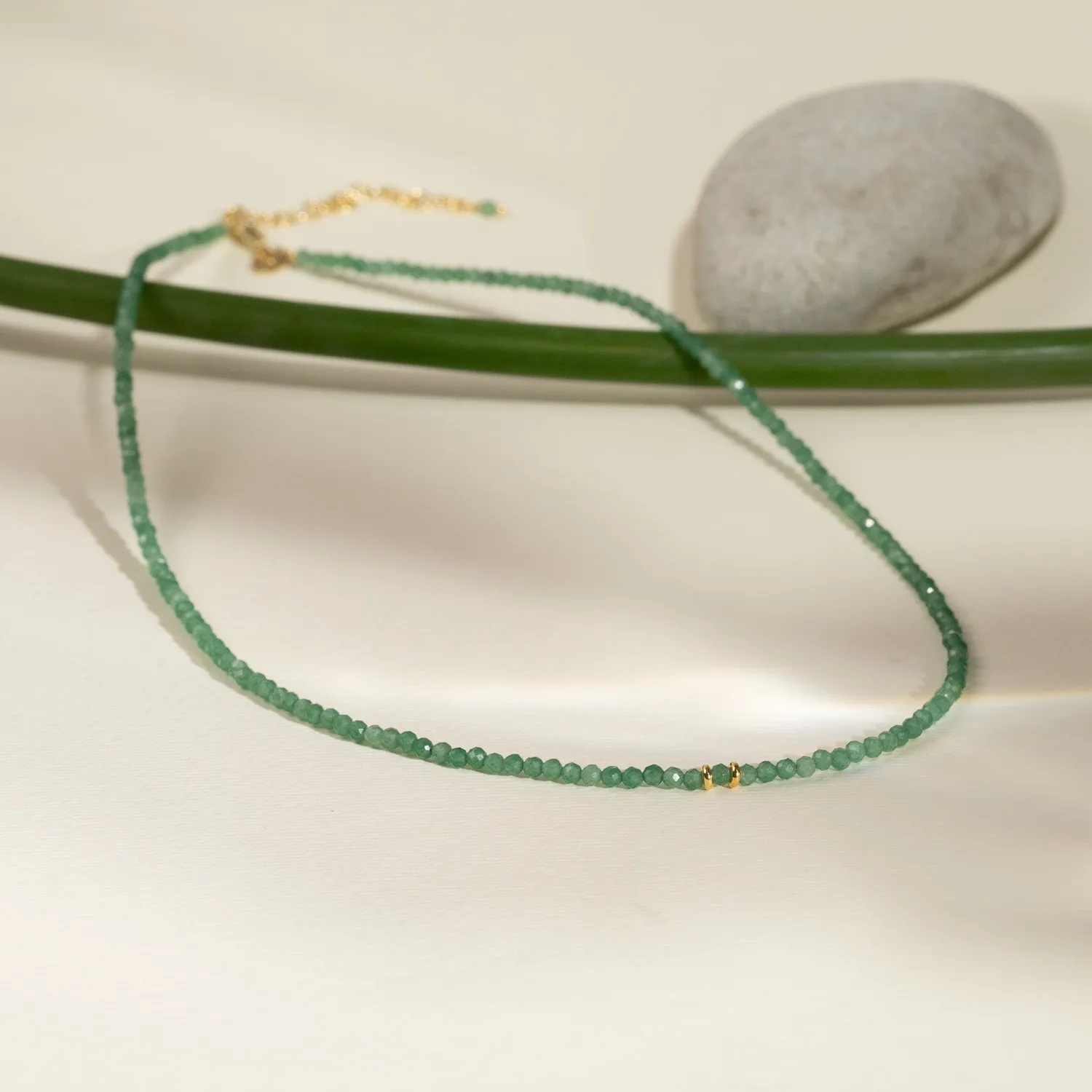 Sisi Copenhagen Eliana Green Aventurine halskæde forgyldt