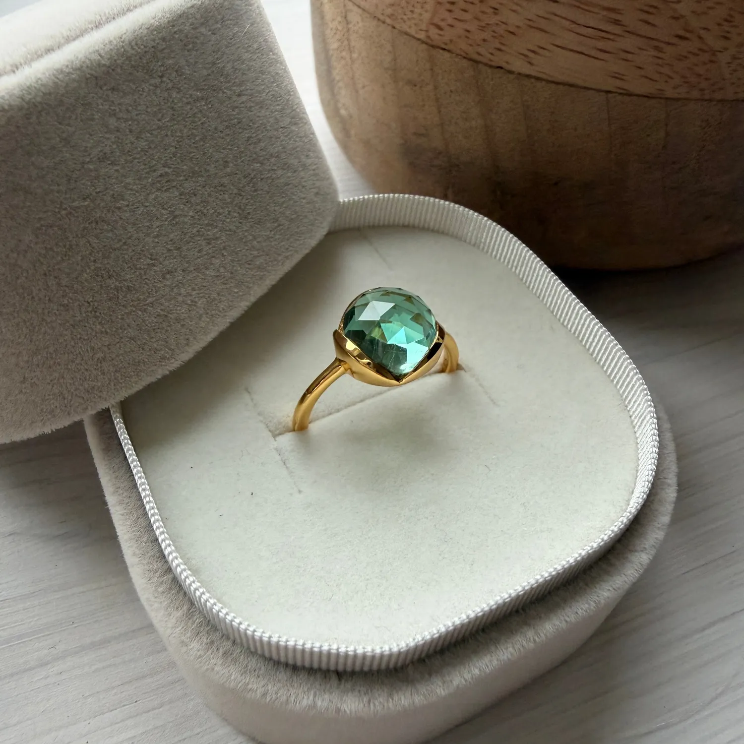 Bykjaergaard Grace ring forgyldt str. 52 grøn amethyst