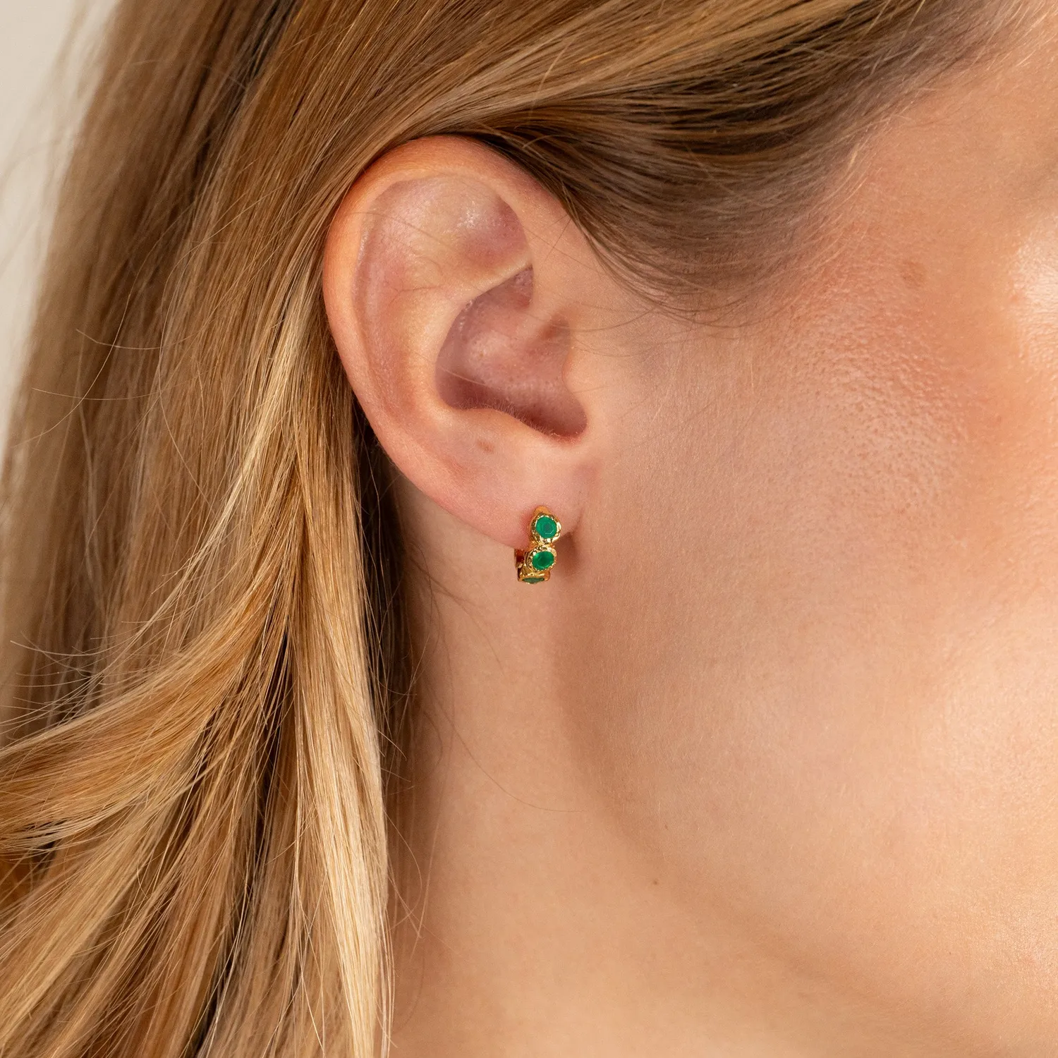 Sisi Copenhagen Selene Green Agate huggies forgyldt grøn