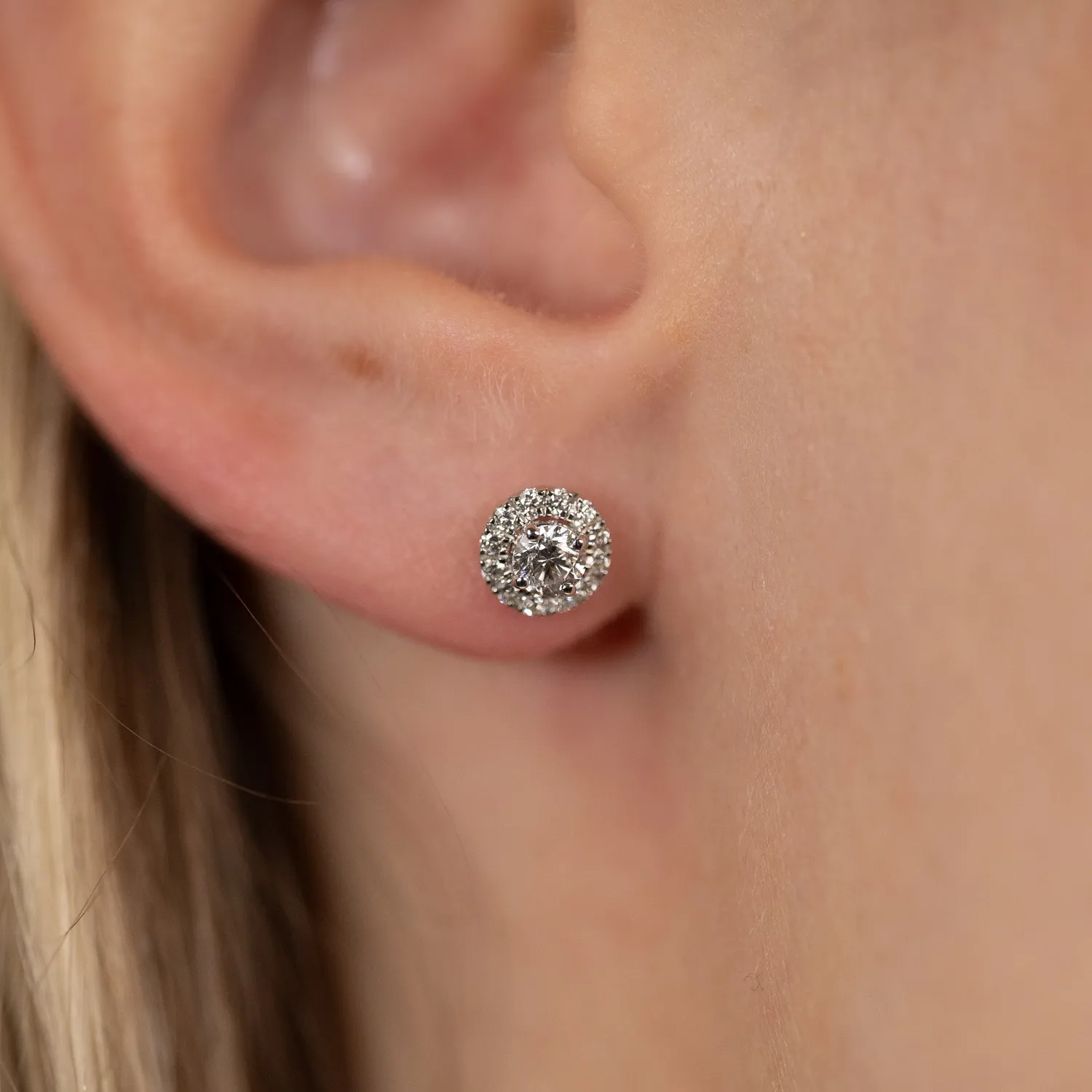 Sisi Copenhagen Halo diamant ørestikker hvidguld 0,5 ct