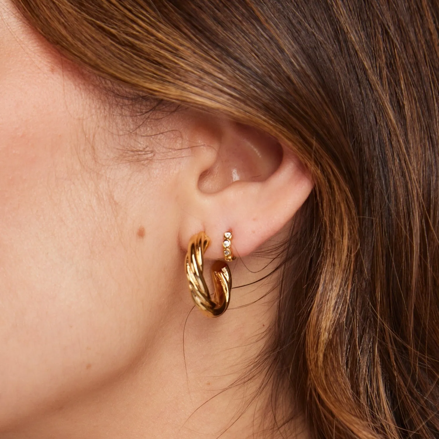 Orelia Tiny Pavé Micro Hoop øreringe guld pavé