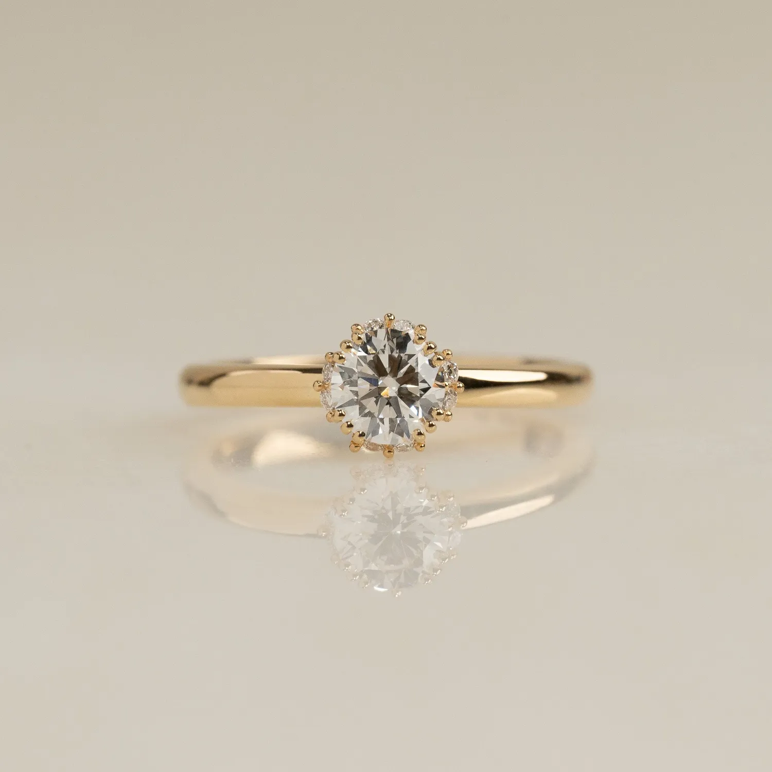 Sisi Copenhagen Demi Hidden Halo diamantring 0,55 ct 14 kt