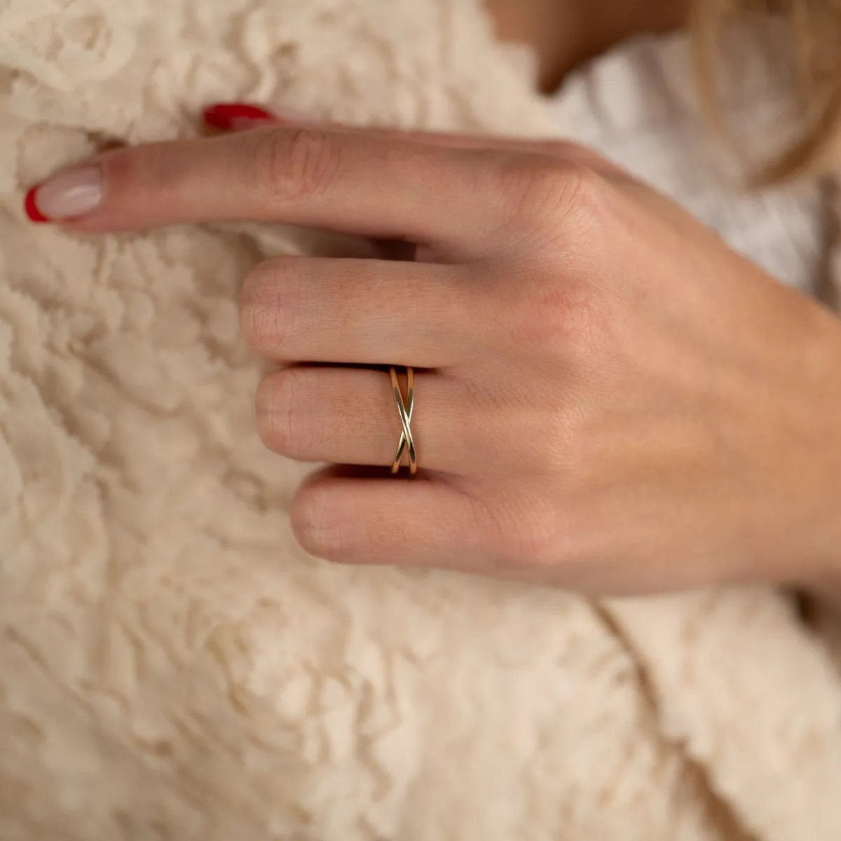 Sisi Copenhagen Larissa krydsring massiv 9 kt guld