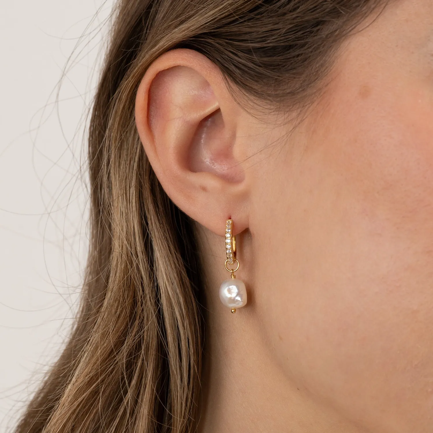 Sisi Copenhagen Noella Pearl creoler forgyldt perle zirkonia