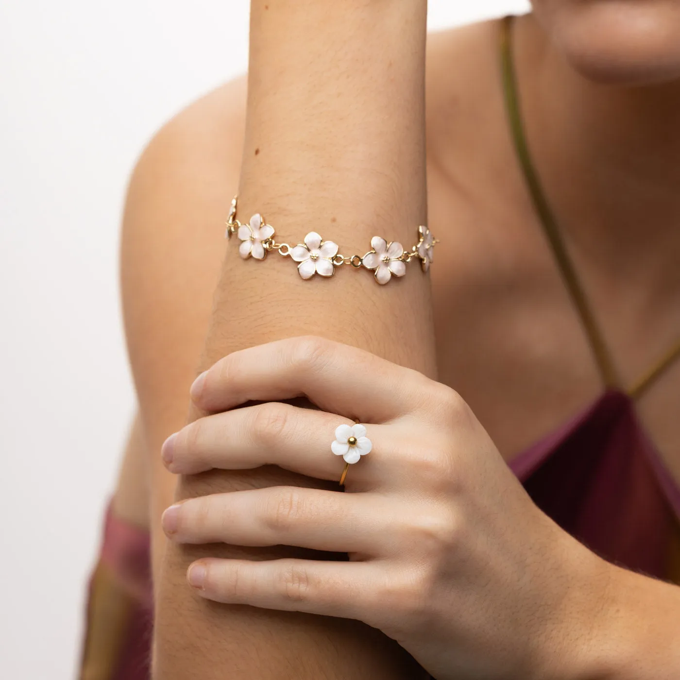 TIMI OF SWEDEN Adeline blomsterarmbånd guld lyserød