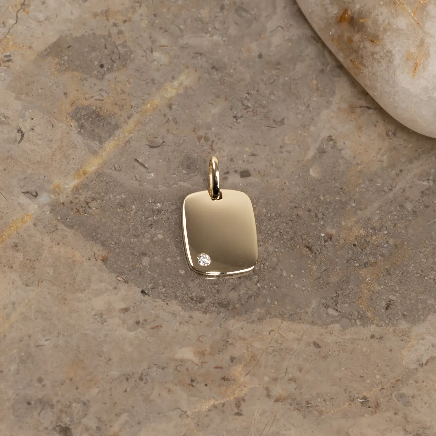 Sisi Copenhagen Engravable Rectangular Crystal vedhæng 9 mm 9 kt guld
