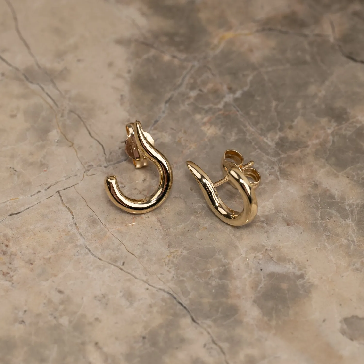 Sisi Copenhagen Zola Solid Gold ørestikker massivt 9 kt guld