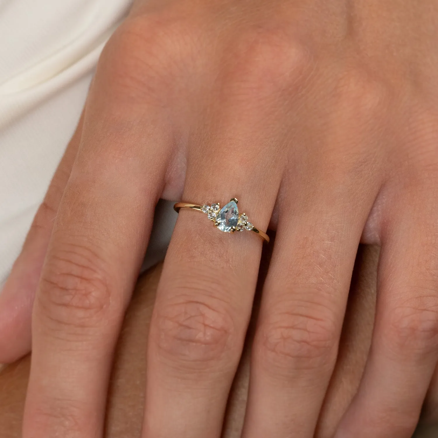 Sisi Copenhagen Cassandra ring guld blå topas str. 52