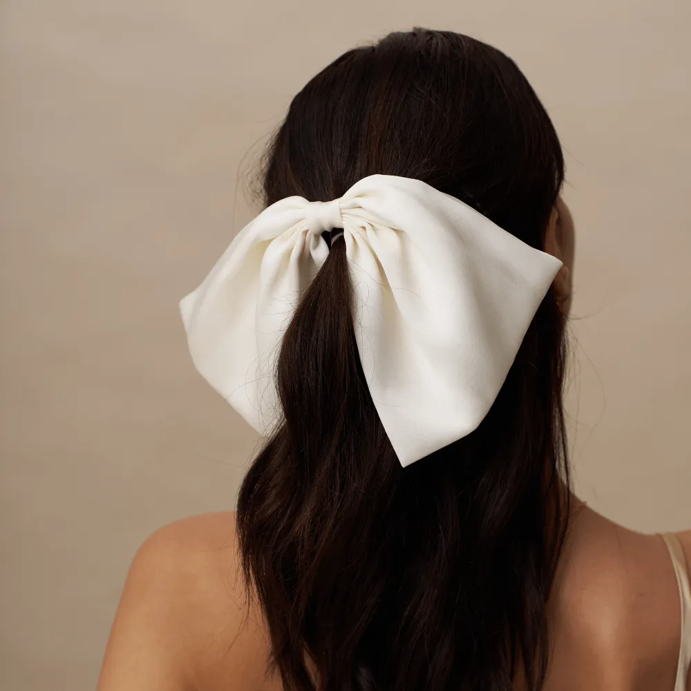 Orelia Oversized Bow Barrette hårspænde creme stor sløjfe
