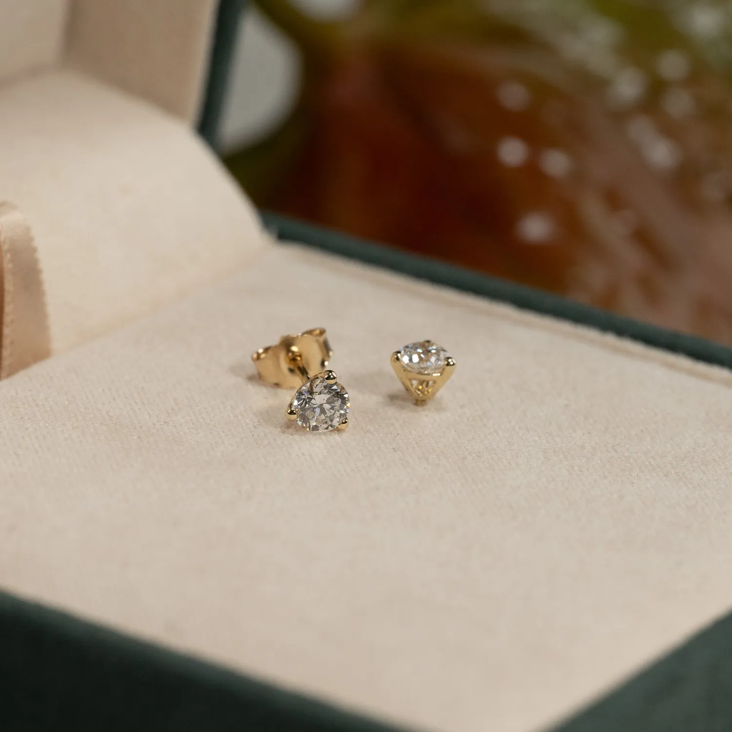 Sisi Copenhagen Simple diamantørestikker 0,75 ct guld