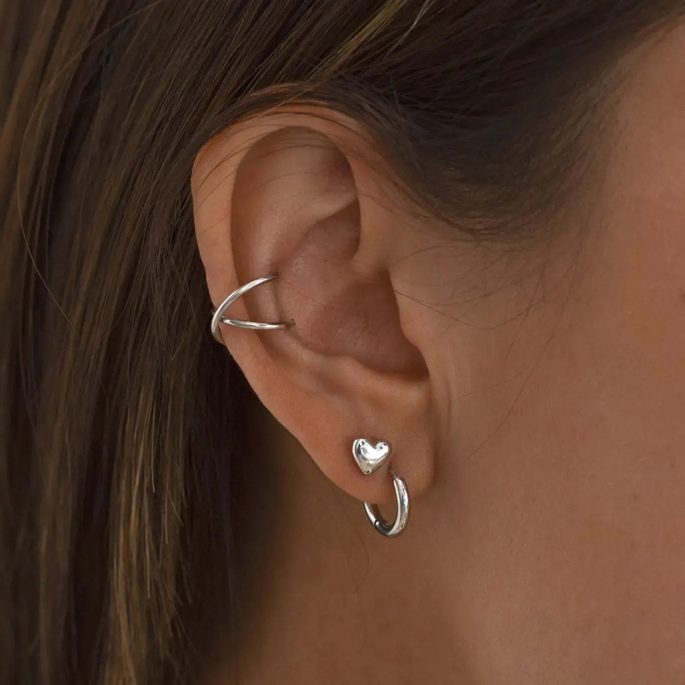 TIMI OF SWEDEN Uli Crossed earcuff 10 mm guld sølv