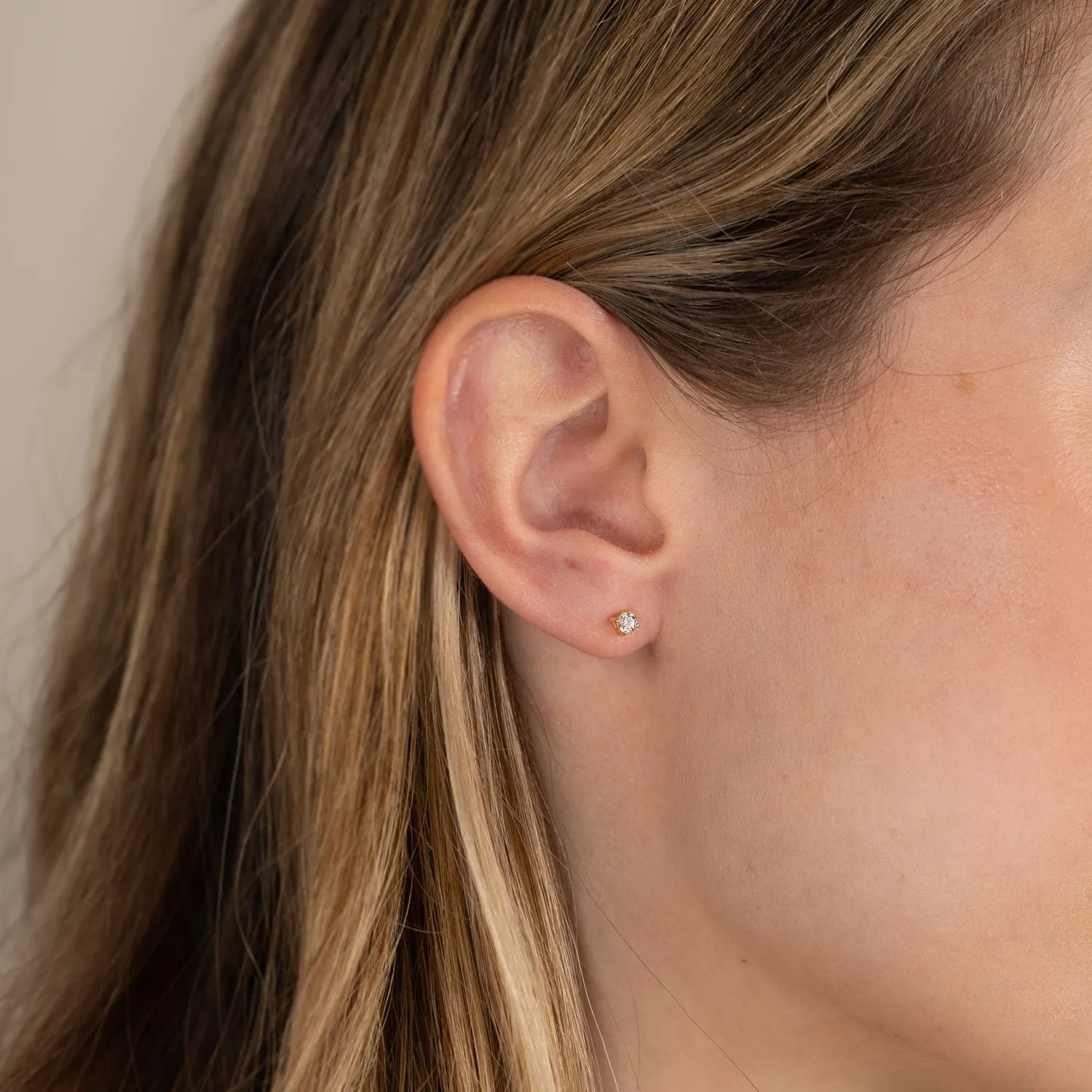Sisi Copenhagen Ena ørestikker 3 mm forgyldt par zirkon