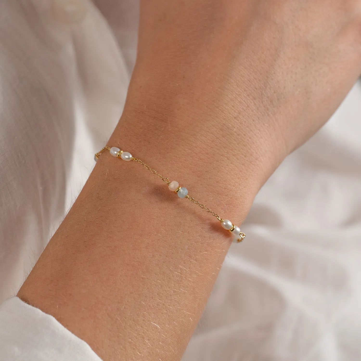 Sisi Copenhagen Adira Morganite Pearl armbånd forgyldt perle