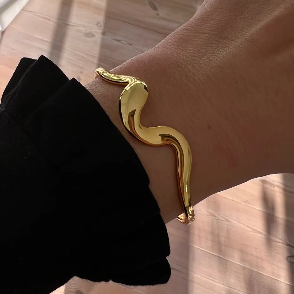 Bykjaergaard Wave armbånd forgyldt 18 karat guld