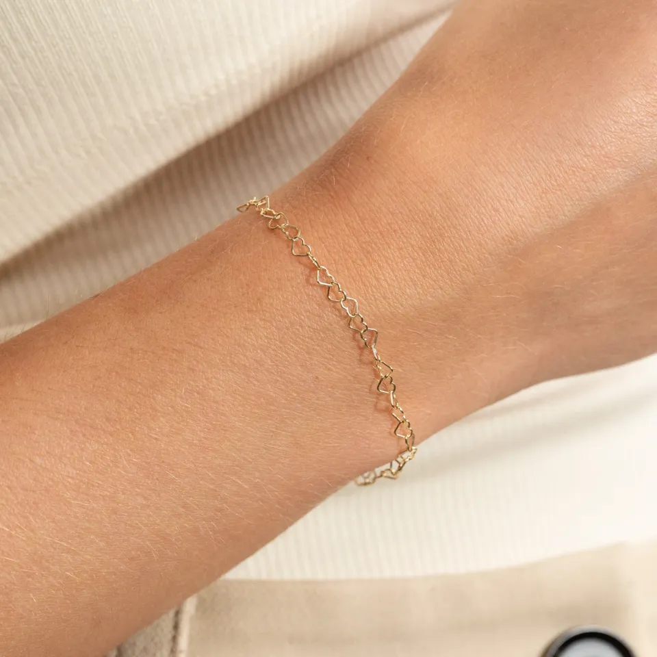Sisi Copenhagen Amira armbånd forgyldt hjerter 20 cm