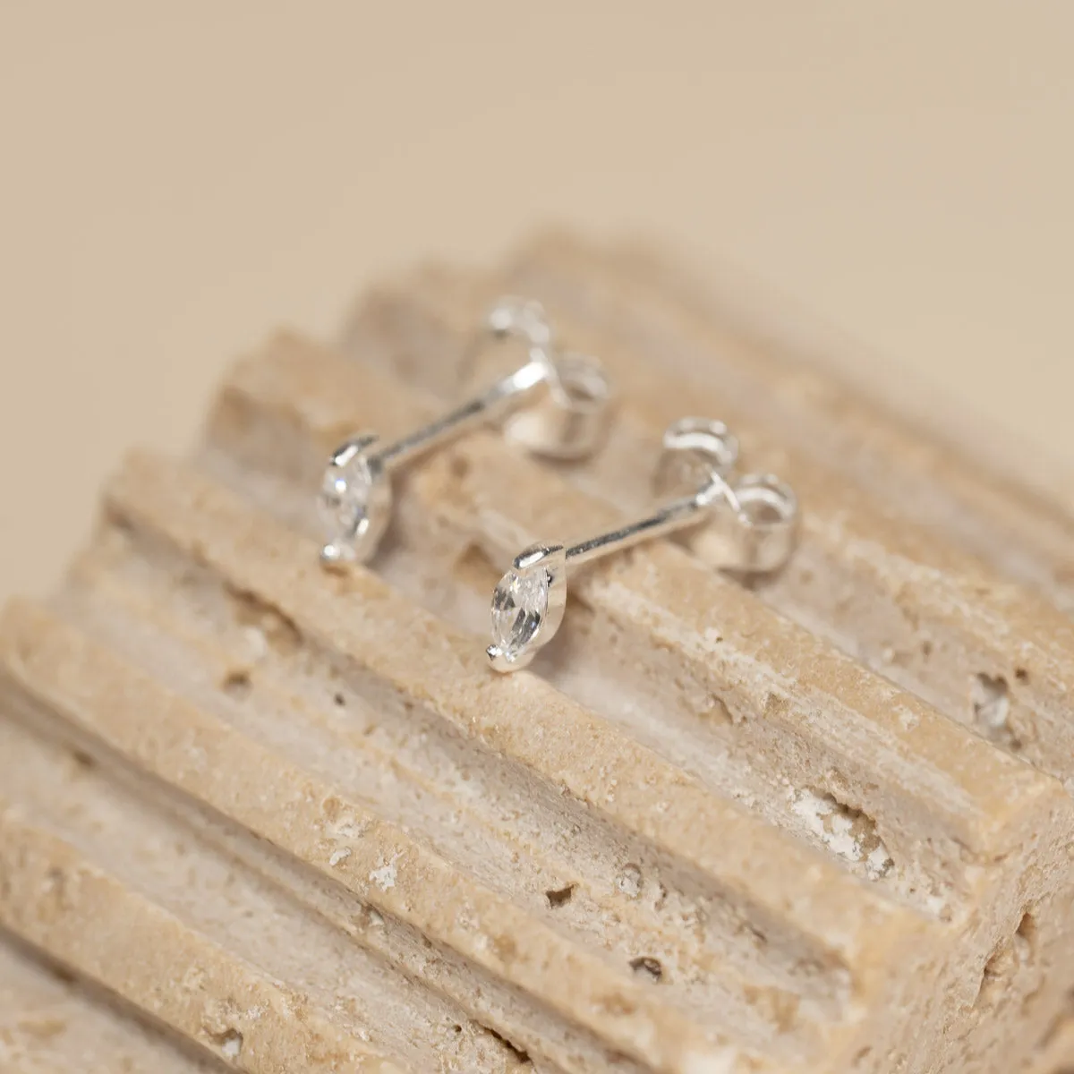Sisi Copenhagen Feline ørestikker sølv med zirkon 5 mm