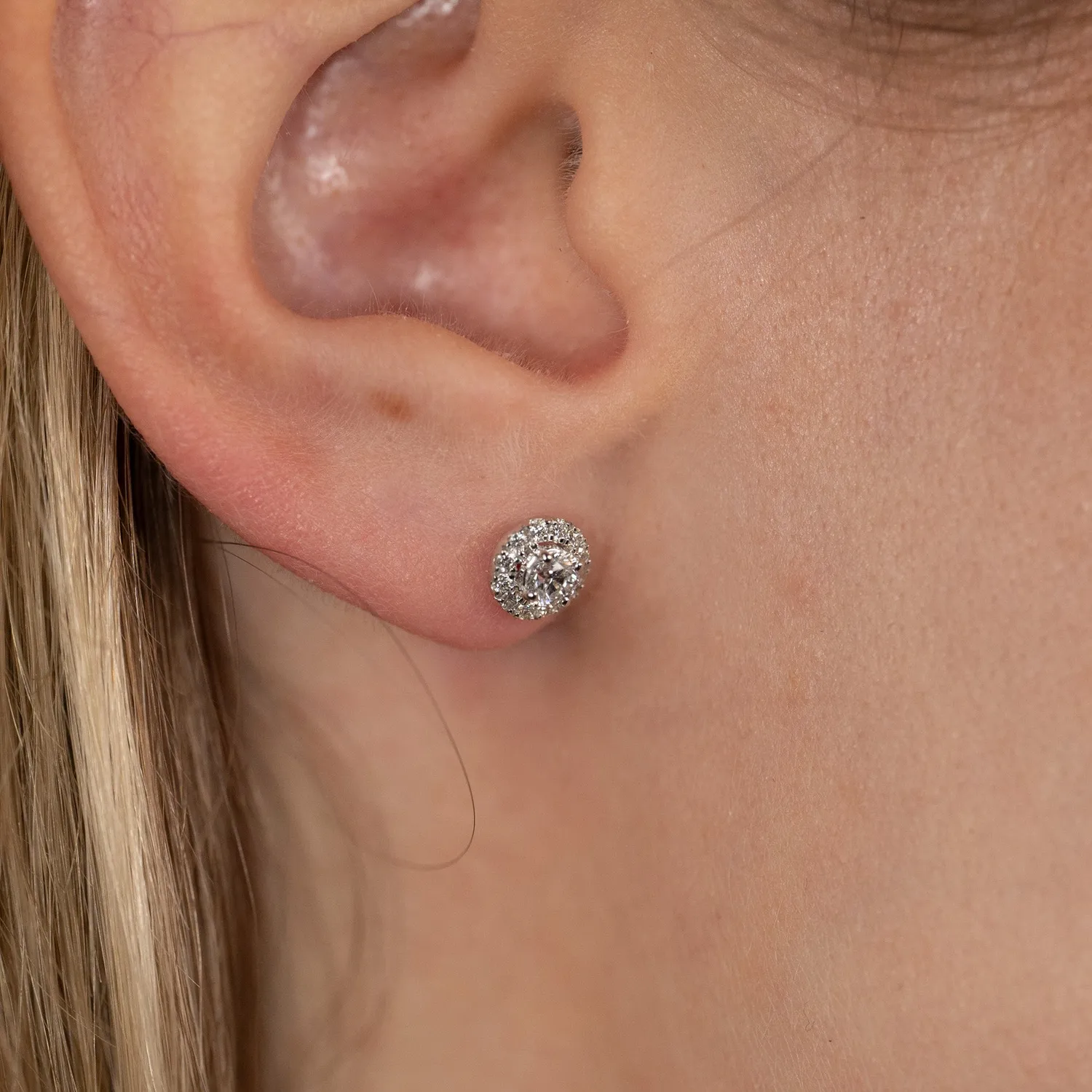 Sisi Copenhagen Halo diamant ørestikker hvidguld 0,5 ct