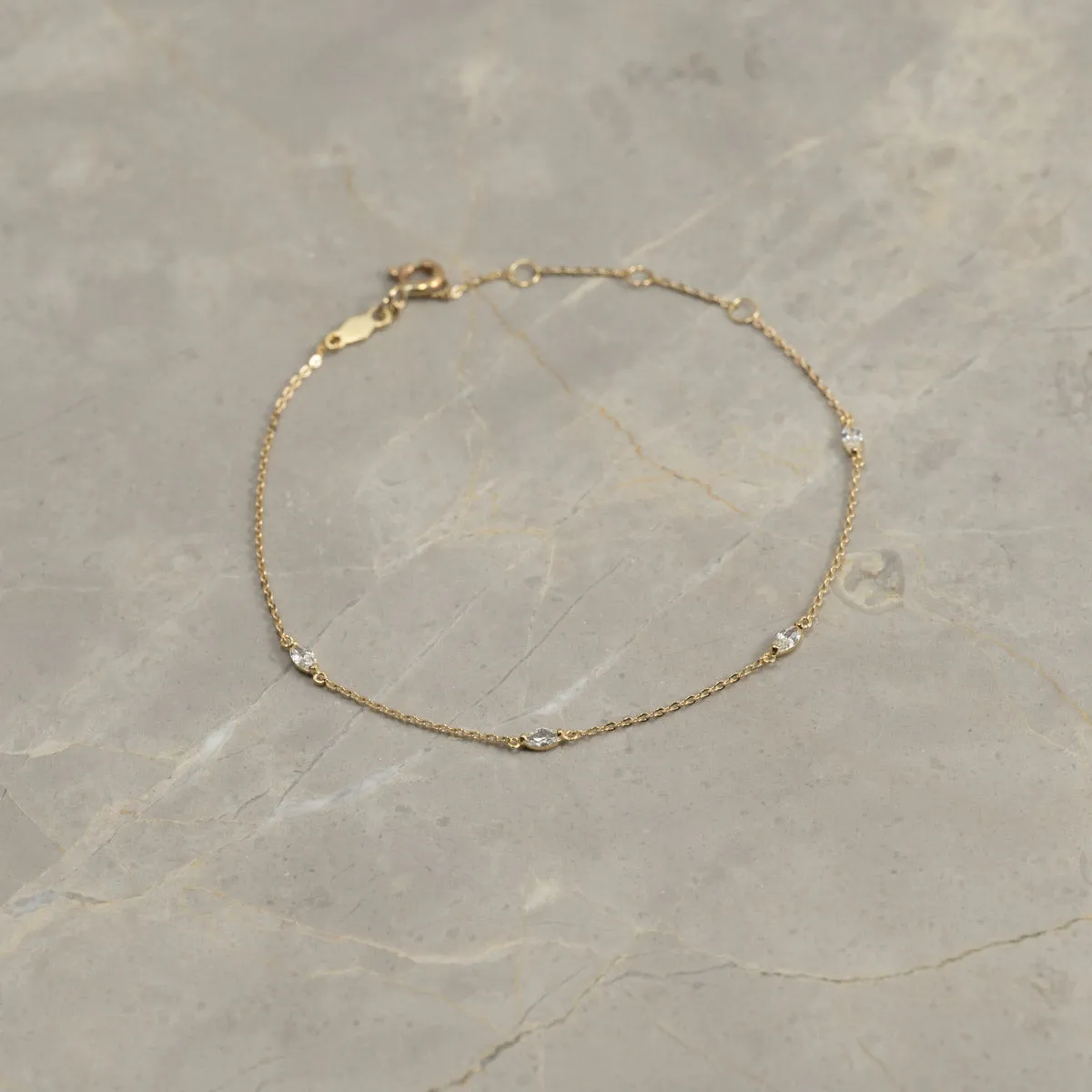Sisi Copenhagen Madeline Crystal armbånd guld 9 kt zirkonia