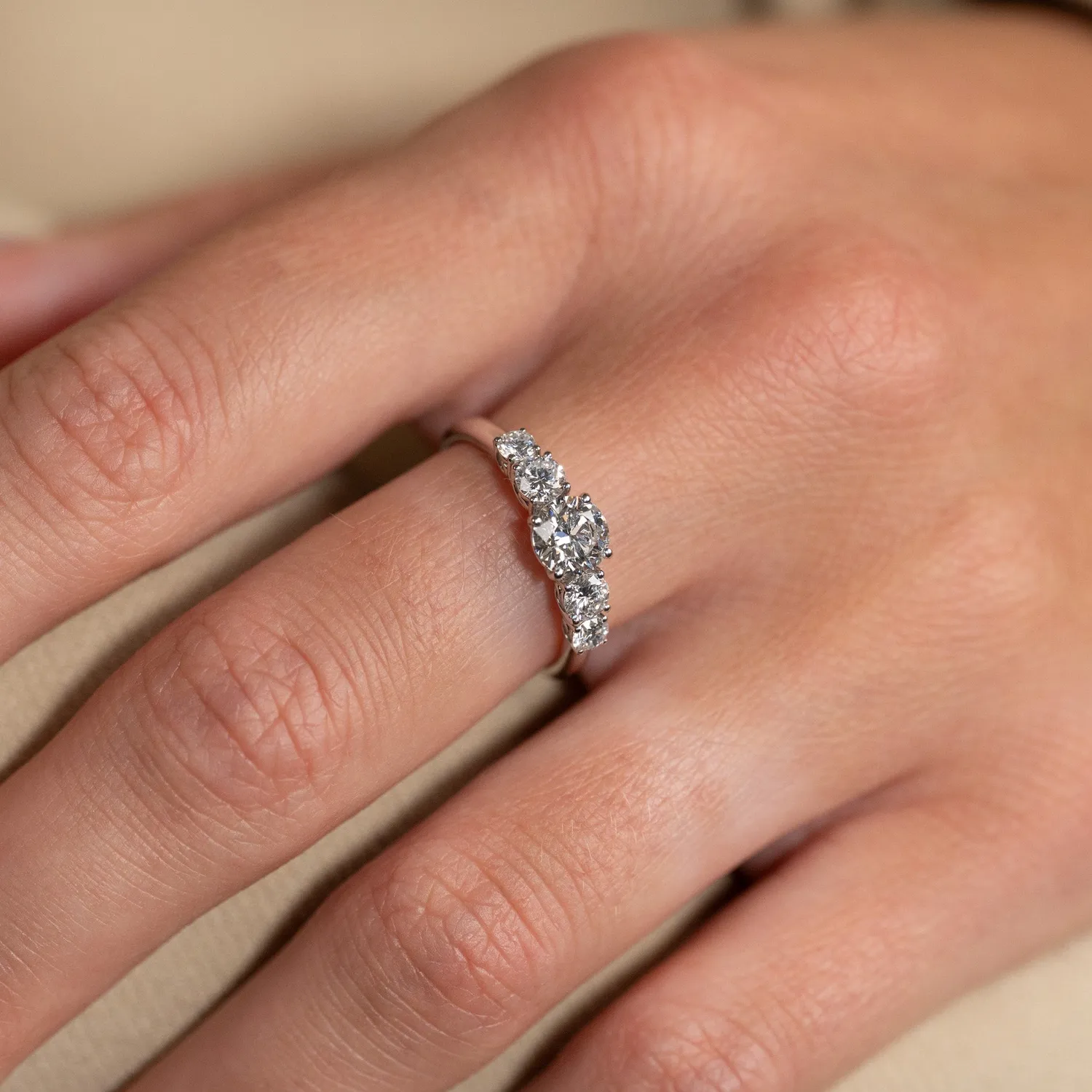 Sisi Copenhagen Five-Stone Trellis ring 1,0 ct hvidguld
