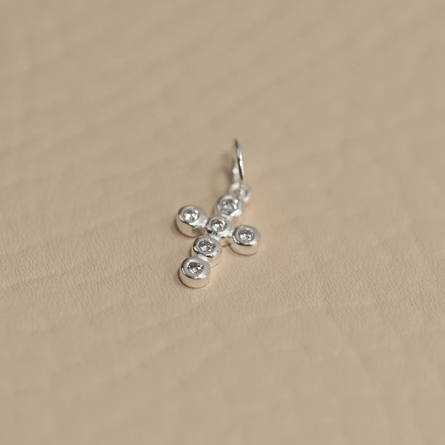 Sisi Copenhagen Christa Crystal kors vedhæng sølv zirkon