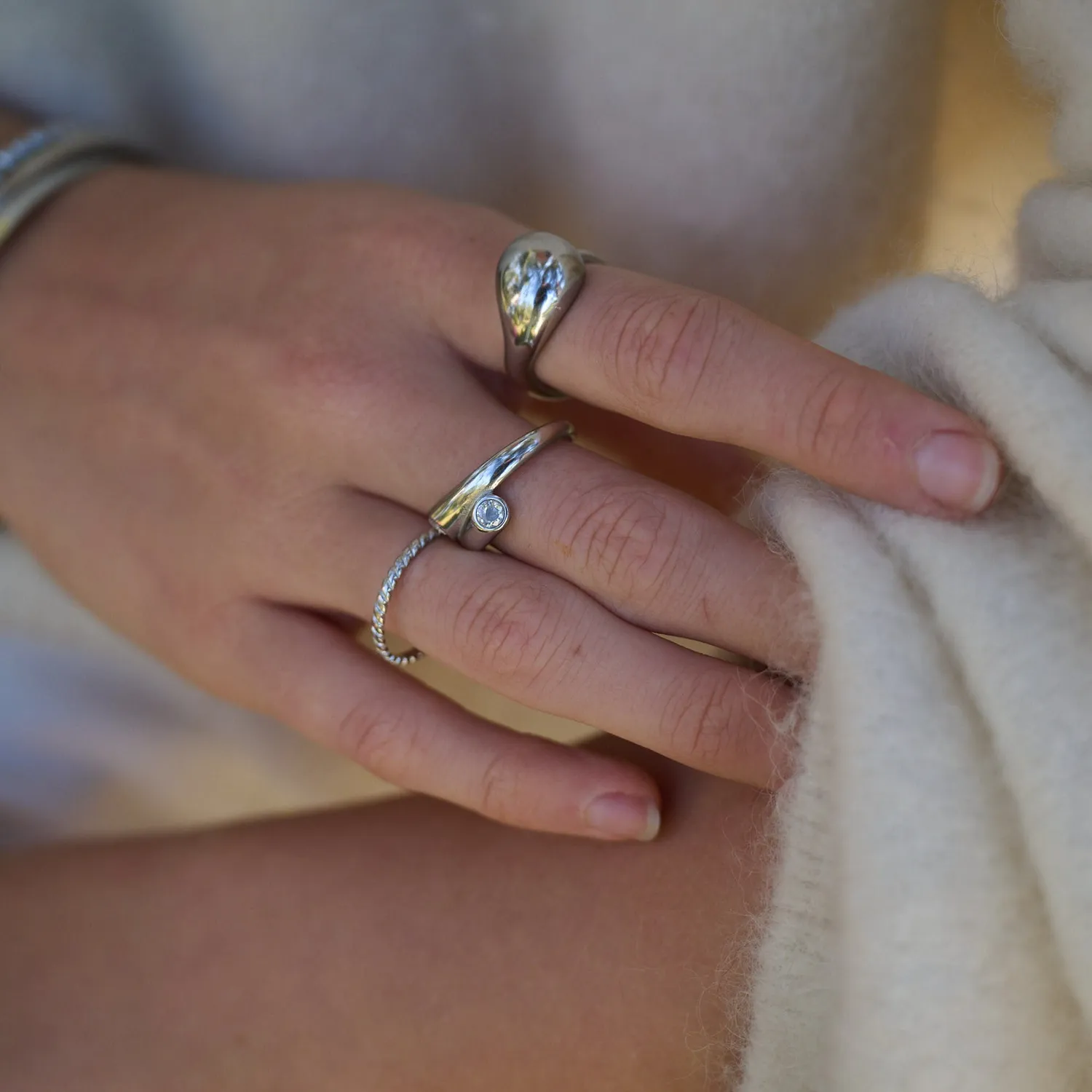 TIMI OF SWEDEN Tomine krystal kram ring guld stål