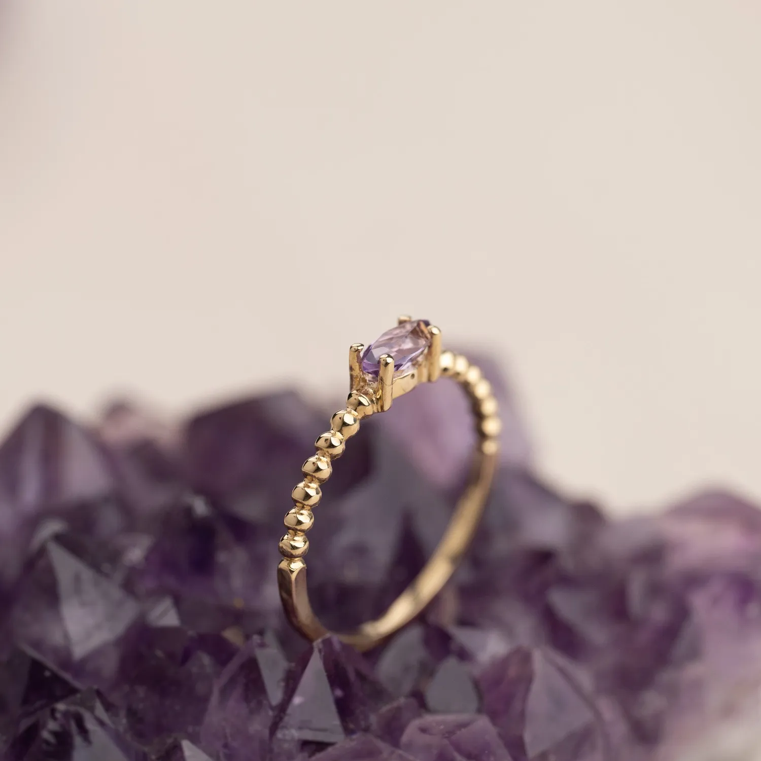 Sisi Copenhagen Ingeborg ring 9 kt guld ametyst marquise