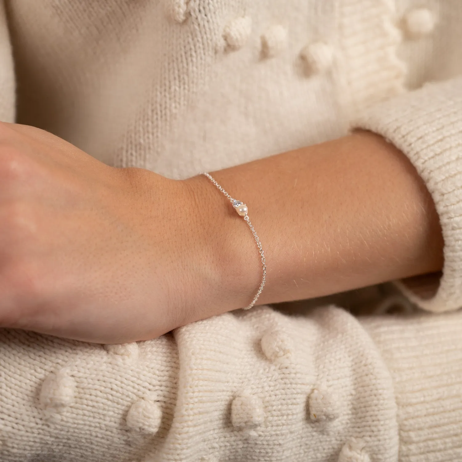 Sisi Copenhagen Hannah Pearl armbånd 16+4 cm sølv