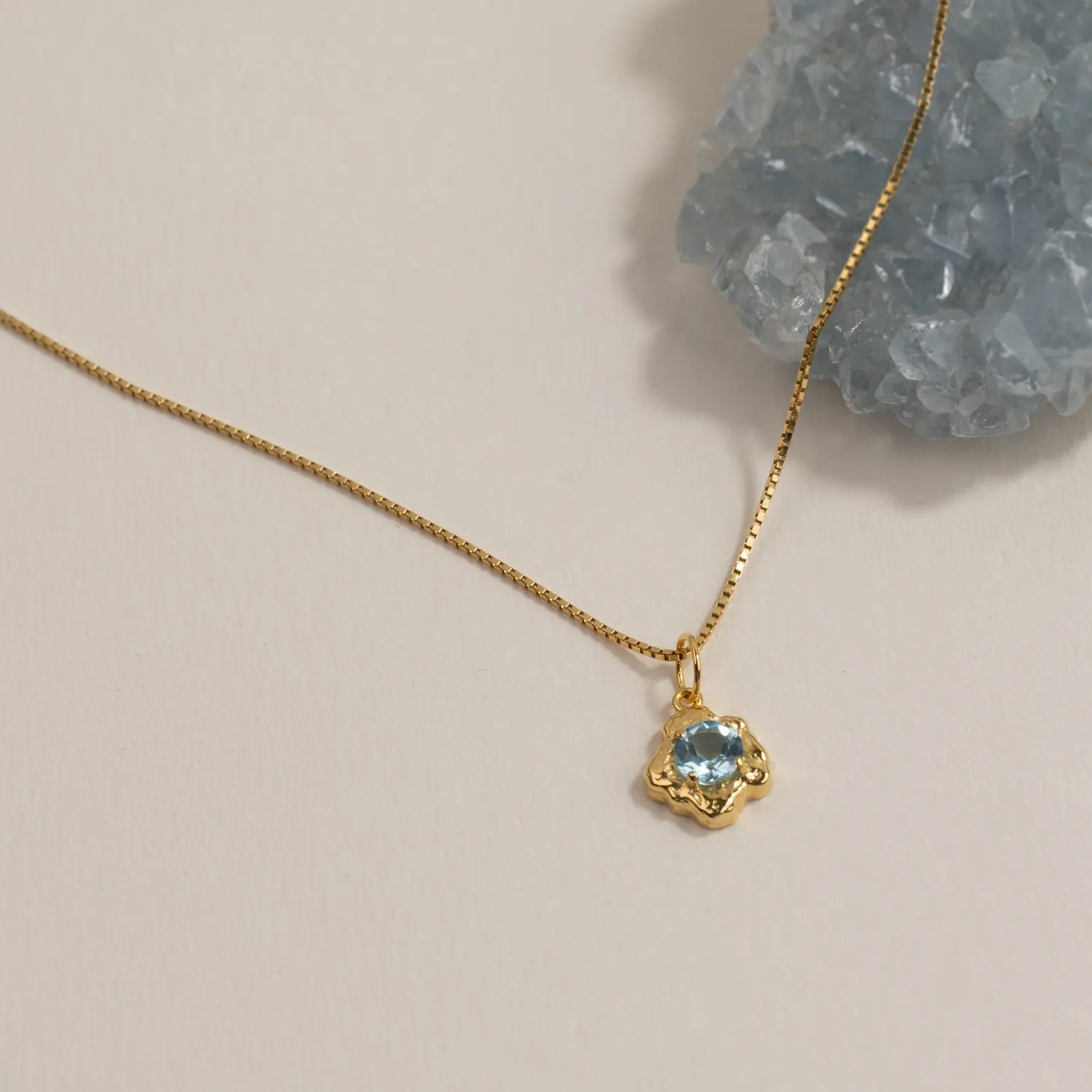 Sisi Copenhagen Emilia Blue Topaz vedhæng forgyldt blå topas