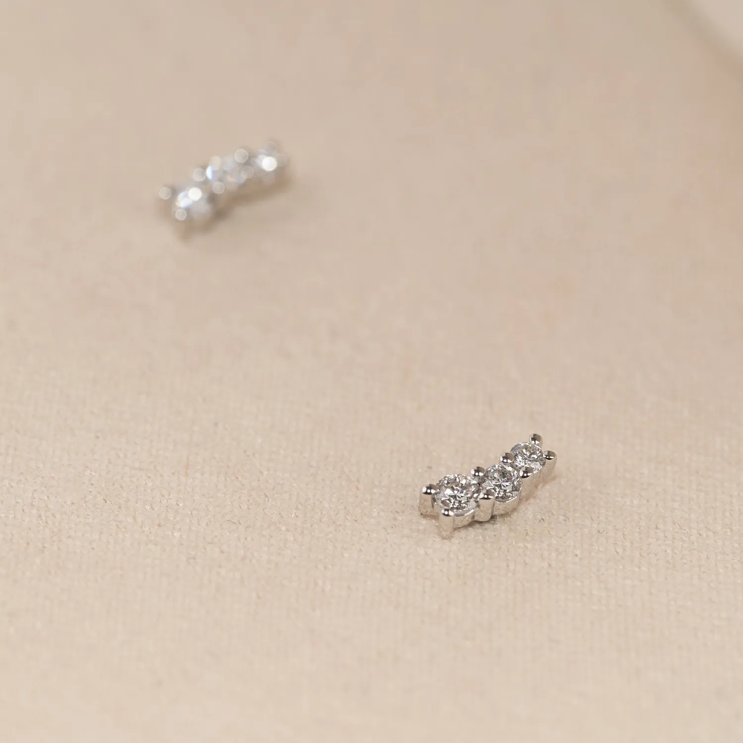 Sisi Copenhagen Graduating Curved diamantørestikkere 0,22ct
