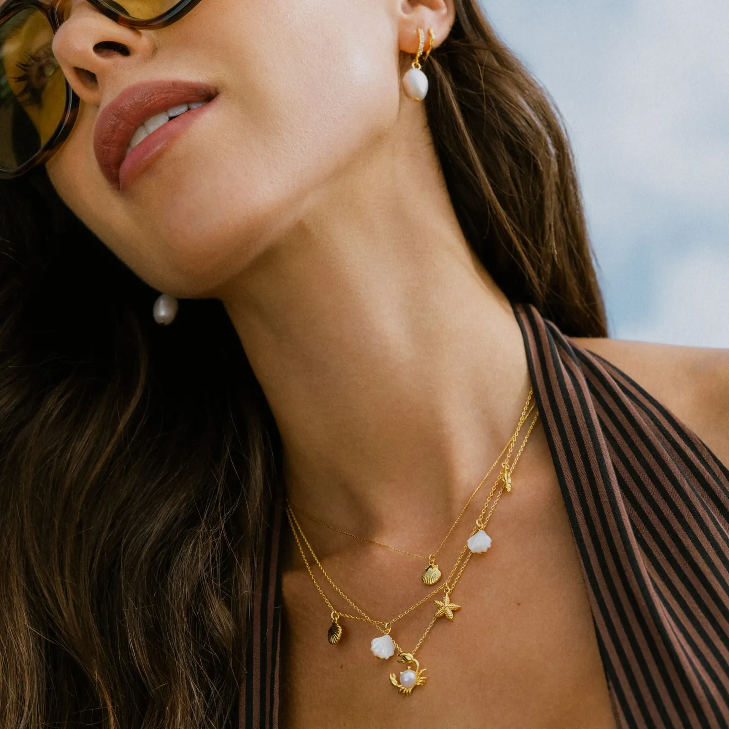 Orelia Pearl Crab Charm halskæde guld med perle