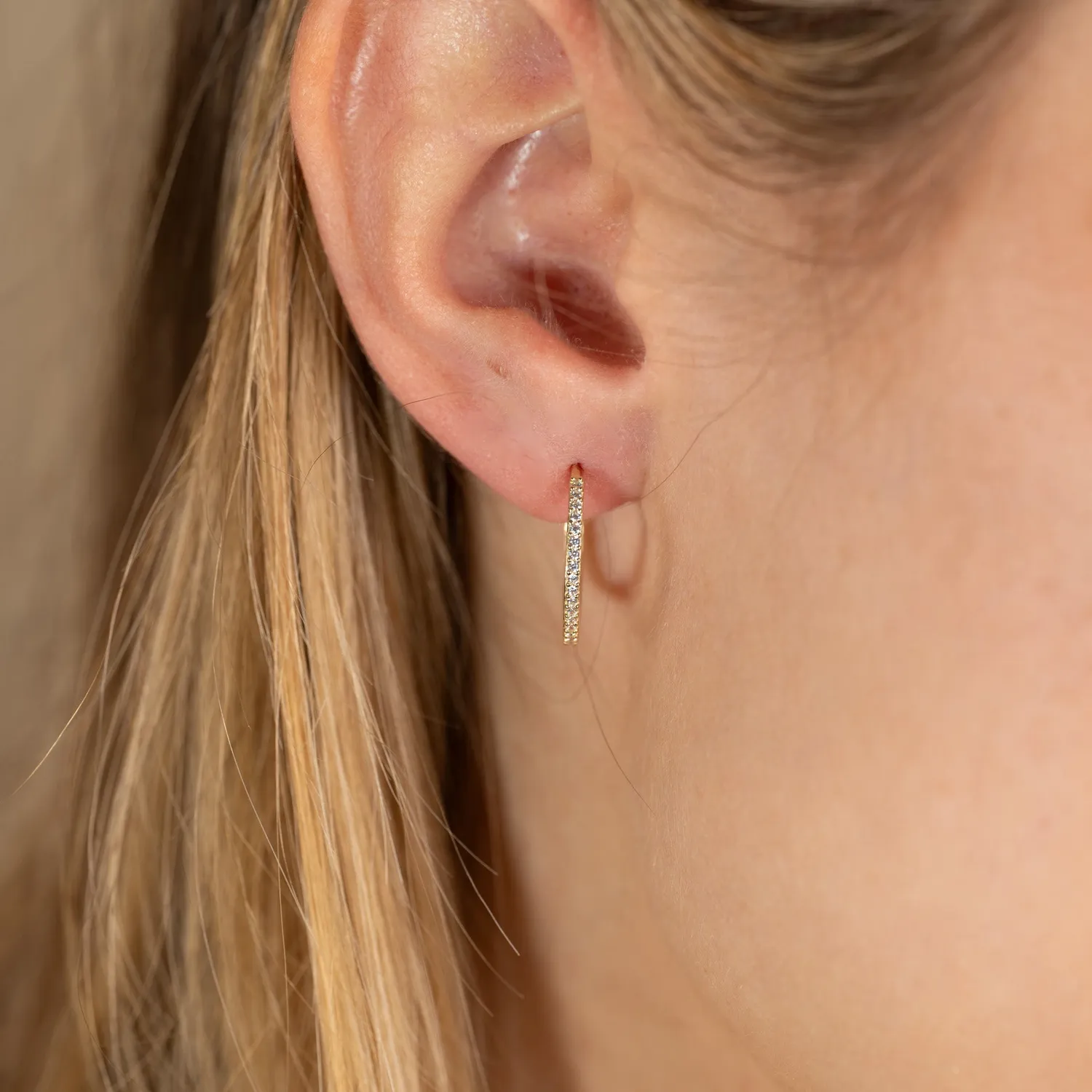 Sisi Copenhagen Alissa creoler guld 9 kt 18 mm zirkonia