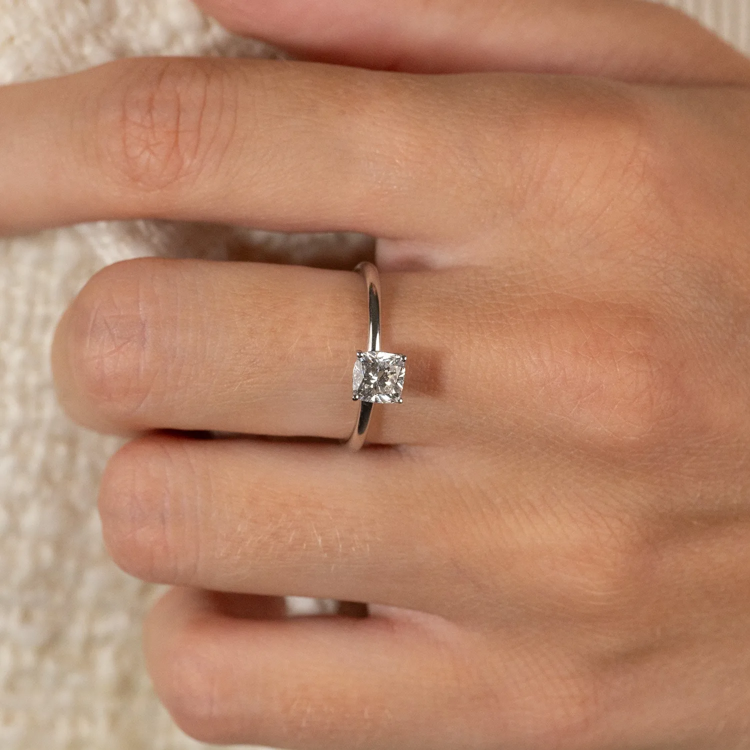 Sisi Copenhagen Solitaire 0,75 ct lab-diamantring hvidguld