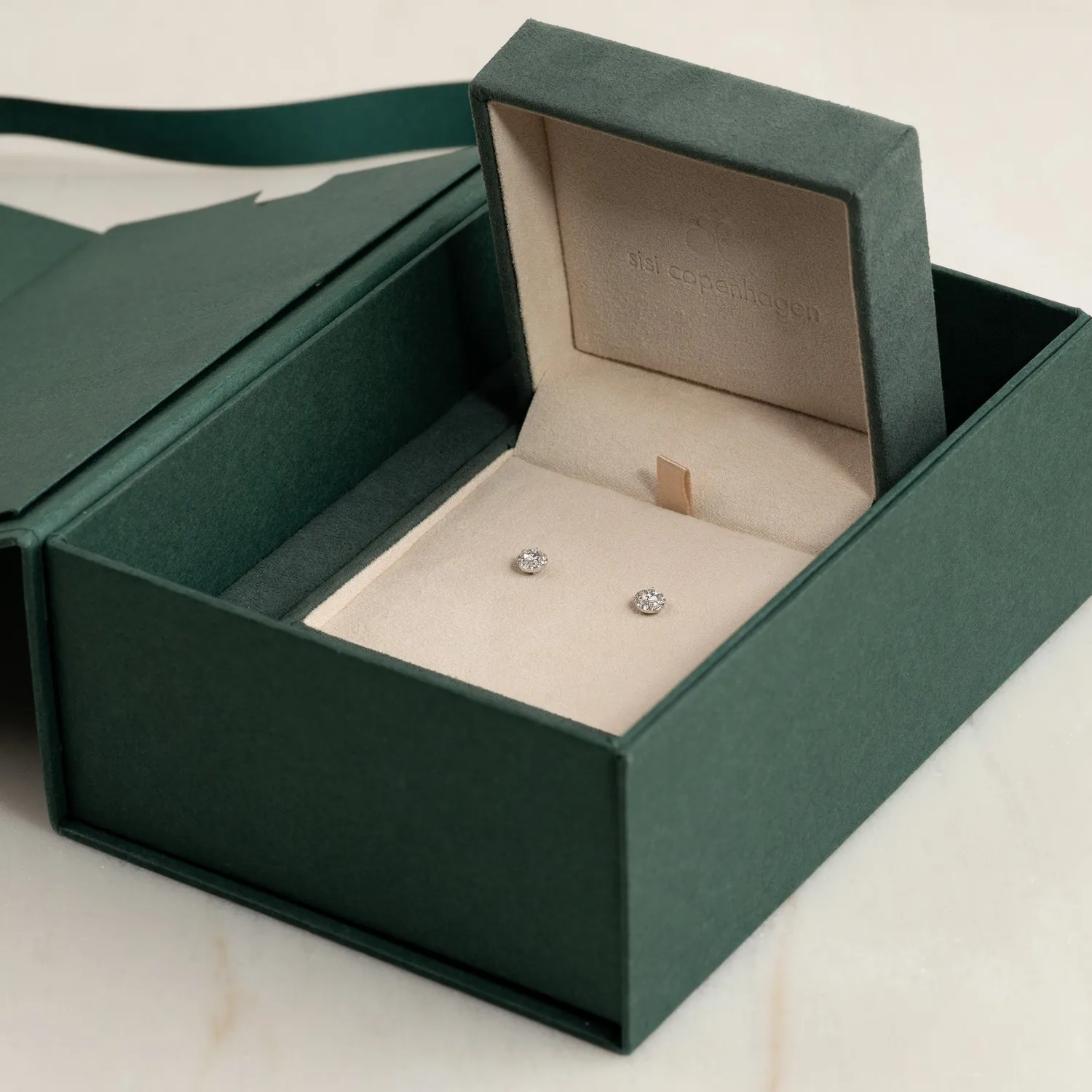 Sisi Copenhagen Halo ørestikker hvidguld 0,33 ct