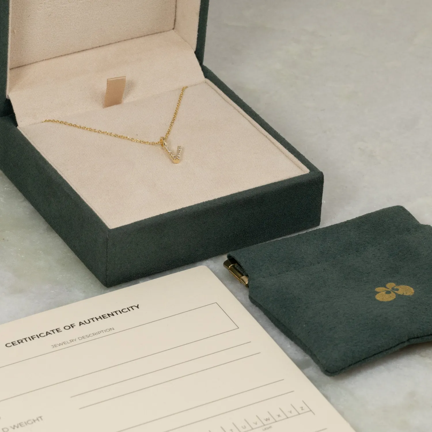 Sisi Copenhagen Letter Lab-Diamond vedhæng guld 0,04-0,16 ct