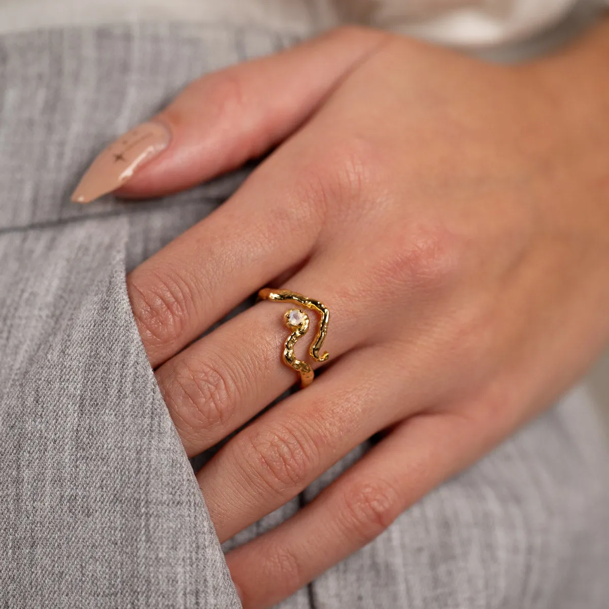 Sisi Copenhagen Emilia Moonstone ring forgyldt månesten